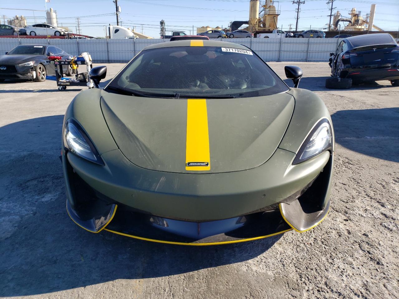 Photo 4 VIN: SBM13DAA8HW002105 - MCLAREN 570S 