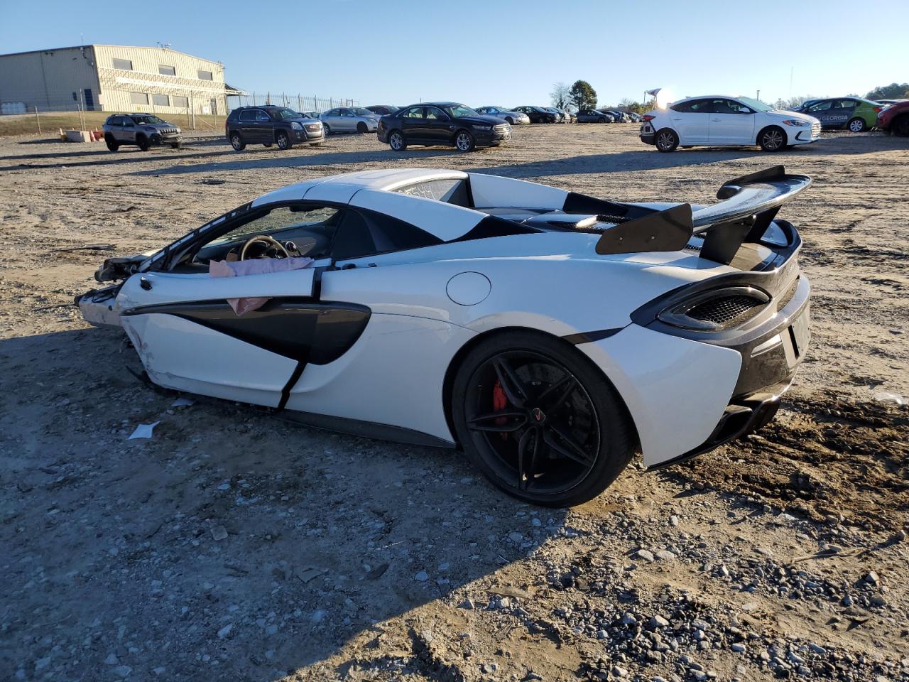 Photo 1 VIN: SBM13FAA3JW005544 - MCLAREN 570S 