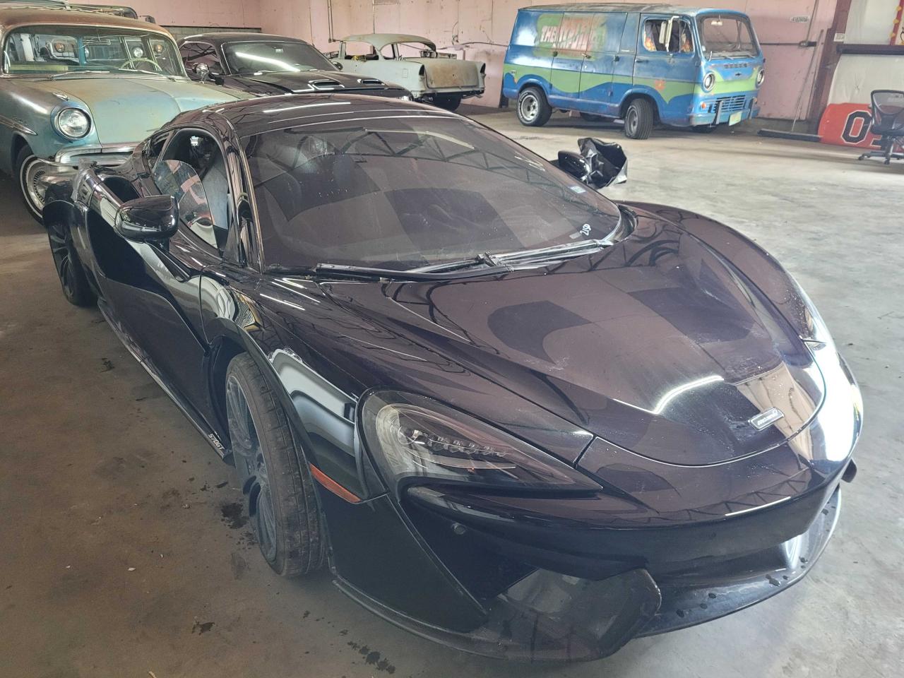 Photo 1 VIN: SBM13GAA0HW002150 - MCLAREN 570GT 