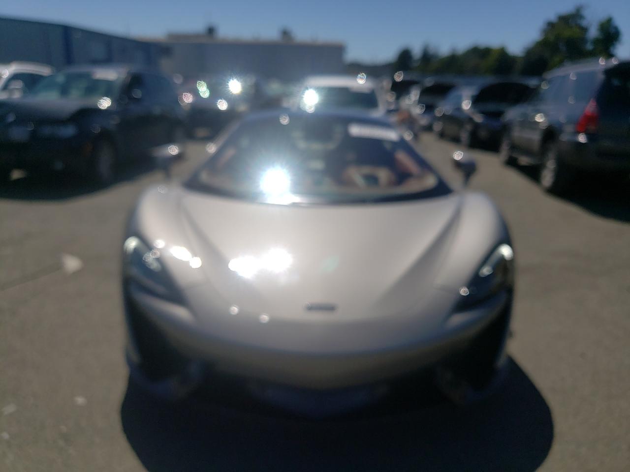 Photo 4 VIN: SBM13GAA1HW003064 - MCLAREN 570GT 