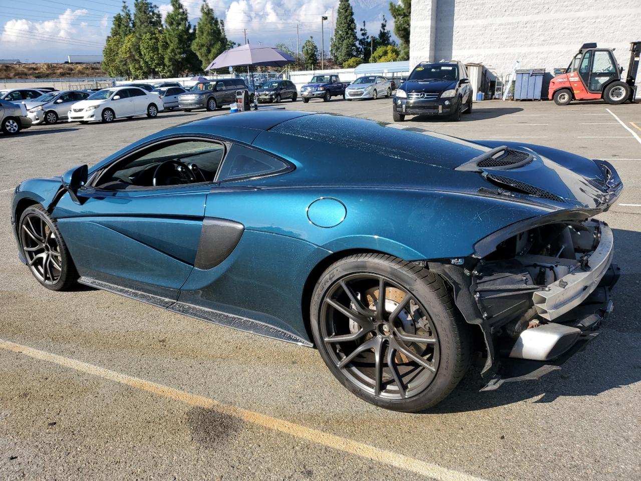 Photo 1 VIN: SBM13GAA4HW001471 - MCLAREN 570GT 