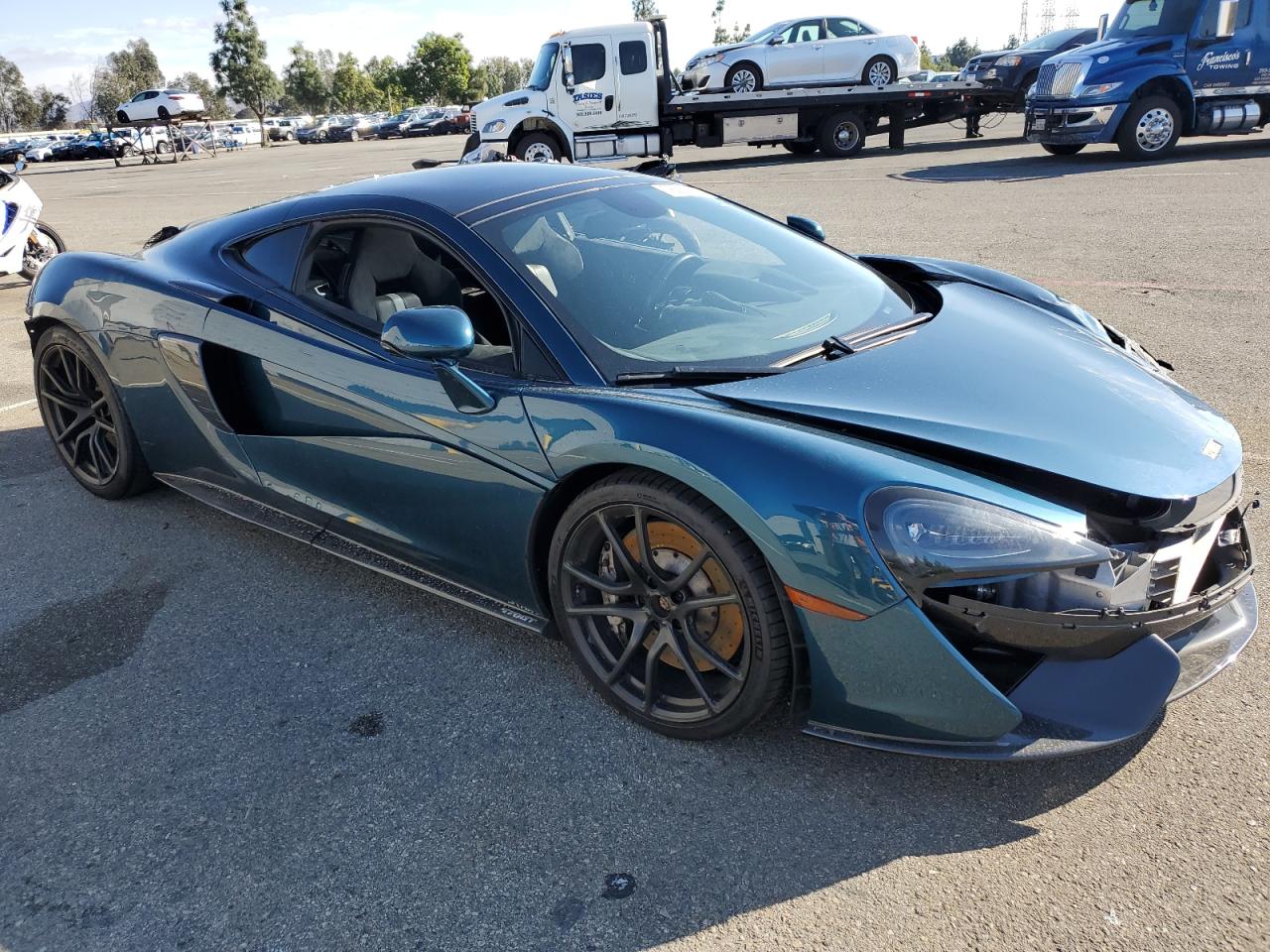 Photo 3 VIN: SBM13GAA4HW001471 - MCLAREN 570GT 