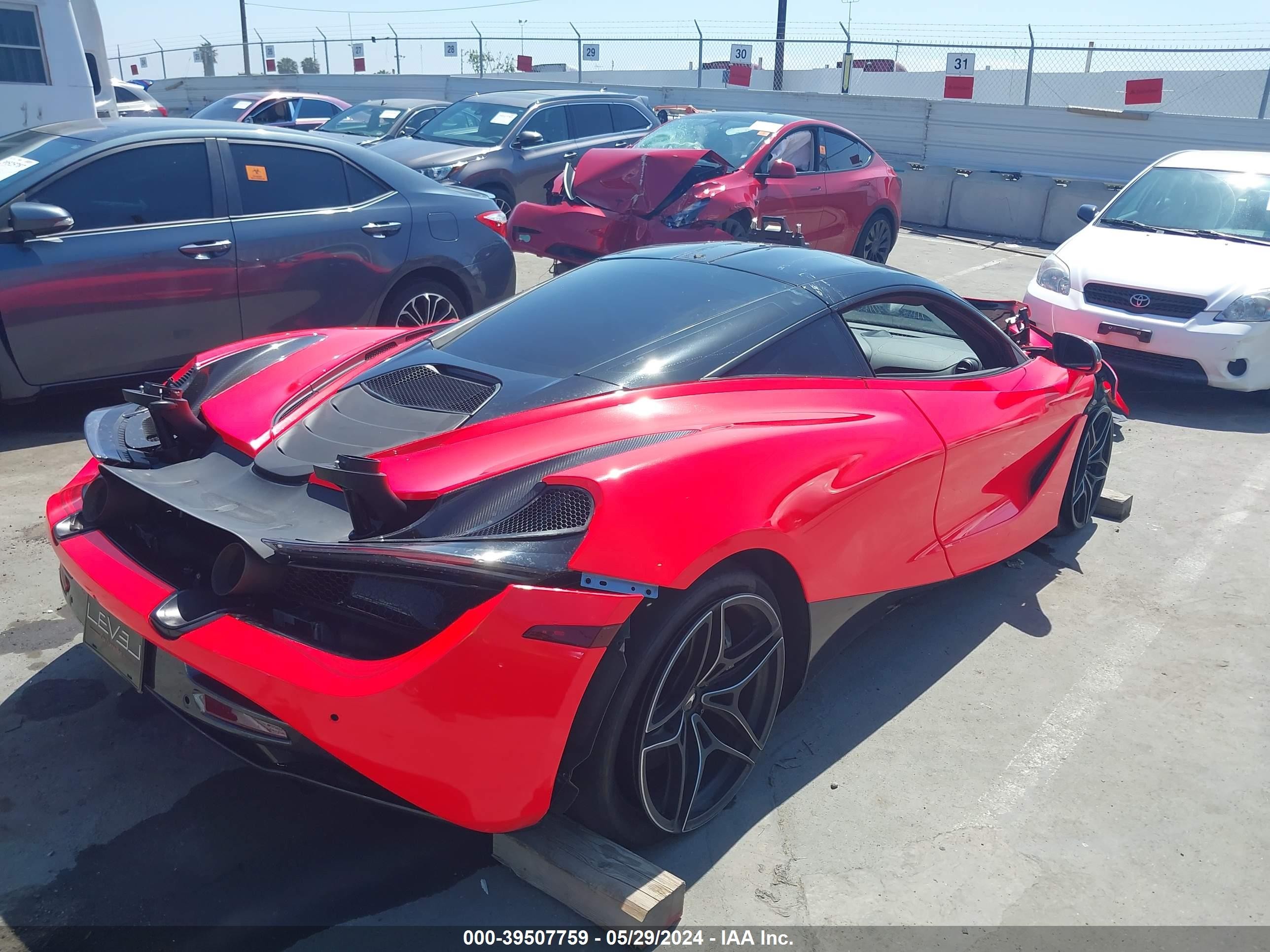 Photo 3 VIN: SBM14DCA9KW002499 - MCLAREN 720S 