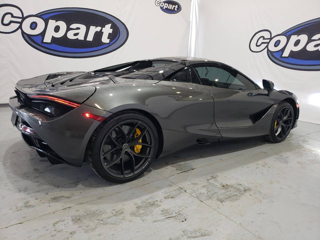 Photo 2 VIN: SBM14FCA1LW004793 - MCLAREN 720S 