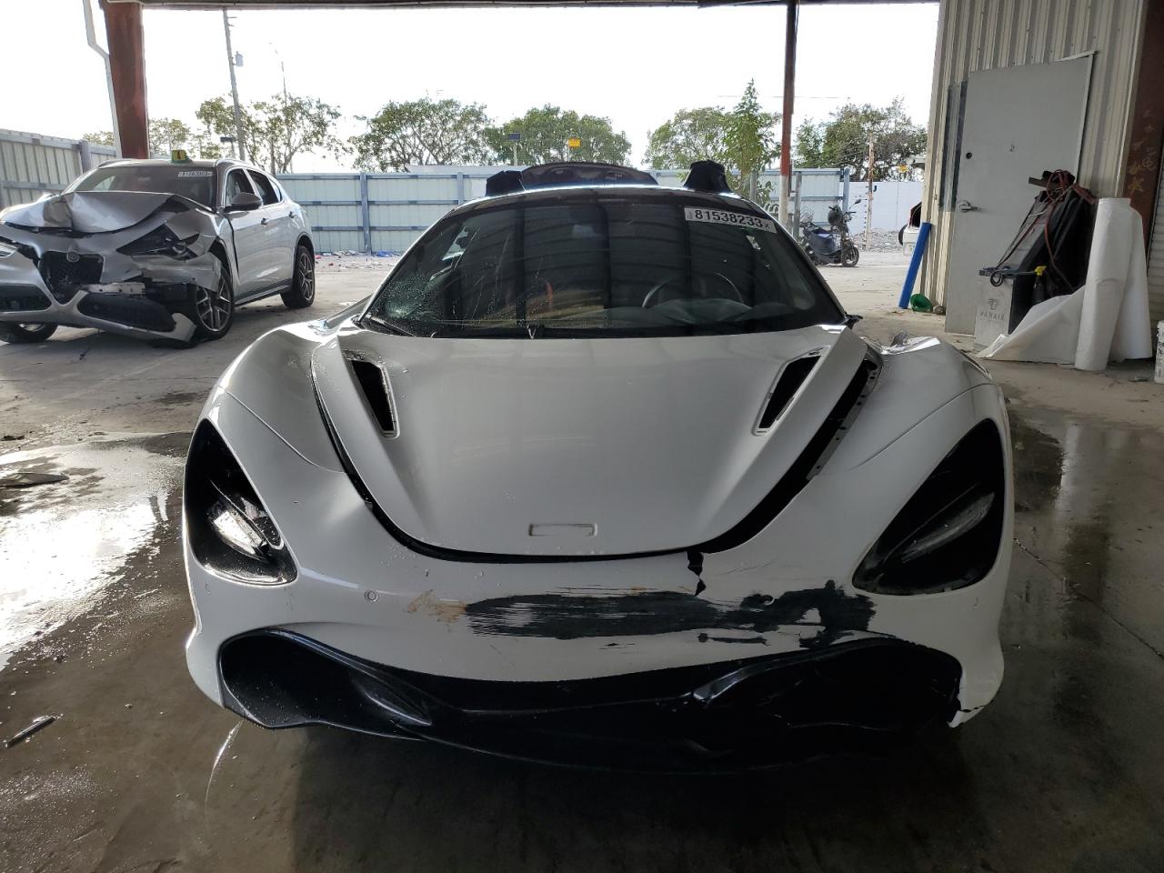 Photo 4 VIN: SBM14FCA3NW006760 - MCLAREN 720S 