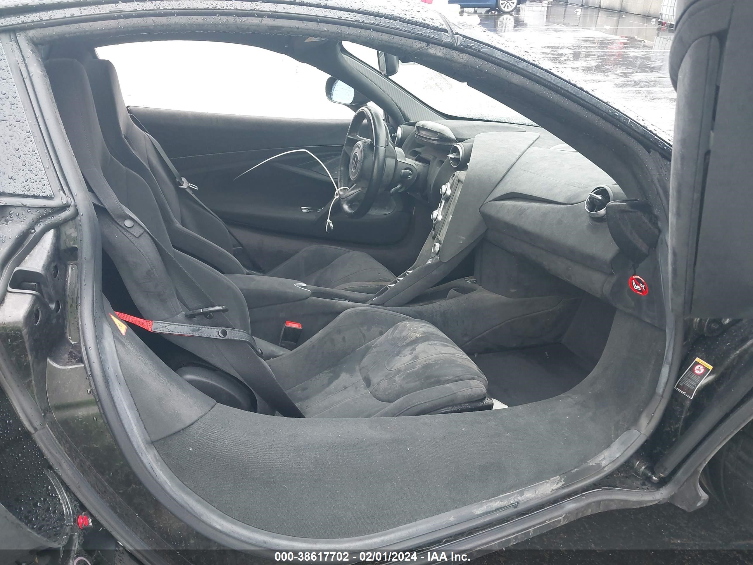 Photo 4 VIN: SBM14FCA5LW005008 - MCLAREN 720S 