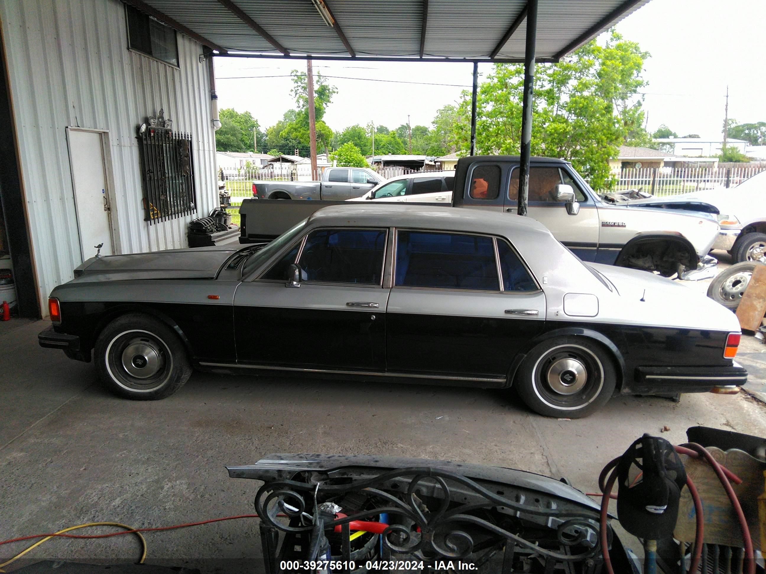 Photo 14 VIN: SCAZN42A6FCX13215 - ROLLS-ROYCE SILVER SPUR 