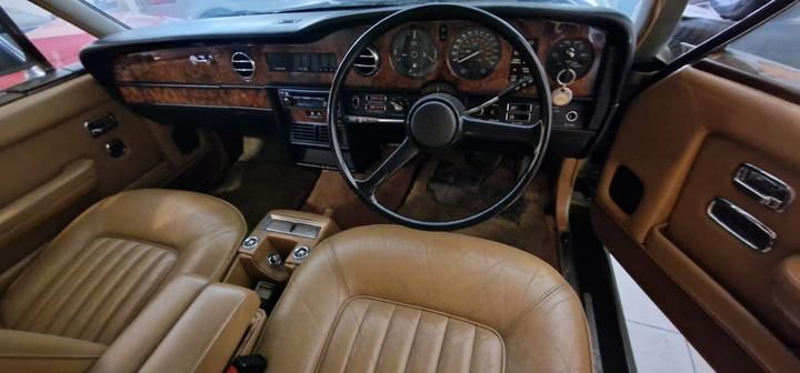 Photo 13 VIN: SCAZS0000BCH02381 - ROLLS ROYCE SILVER SPIRIT 