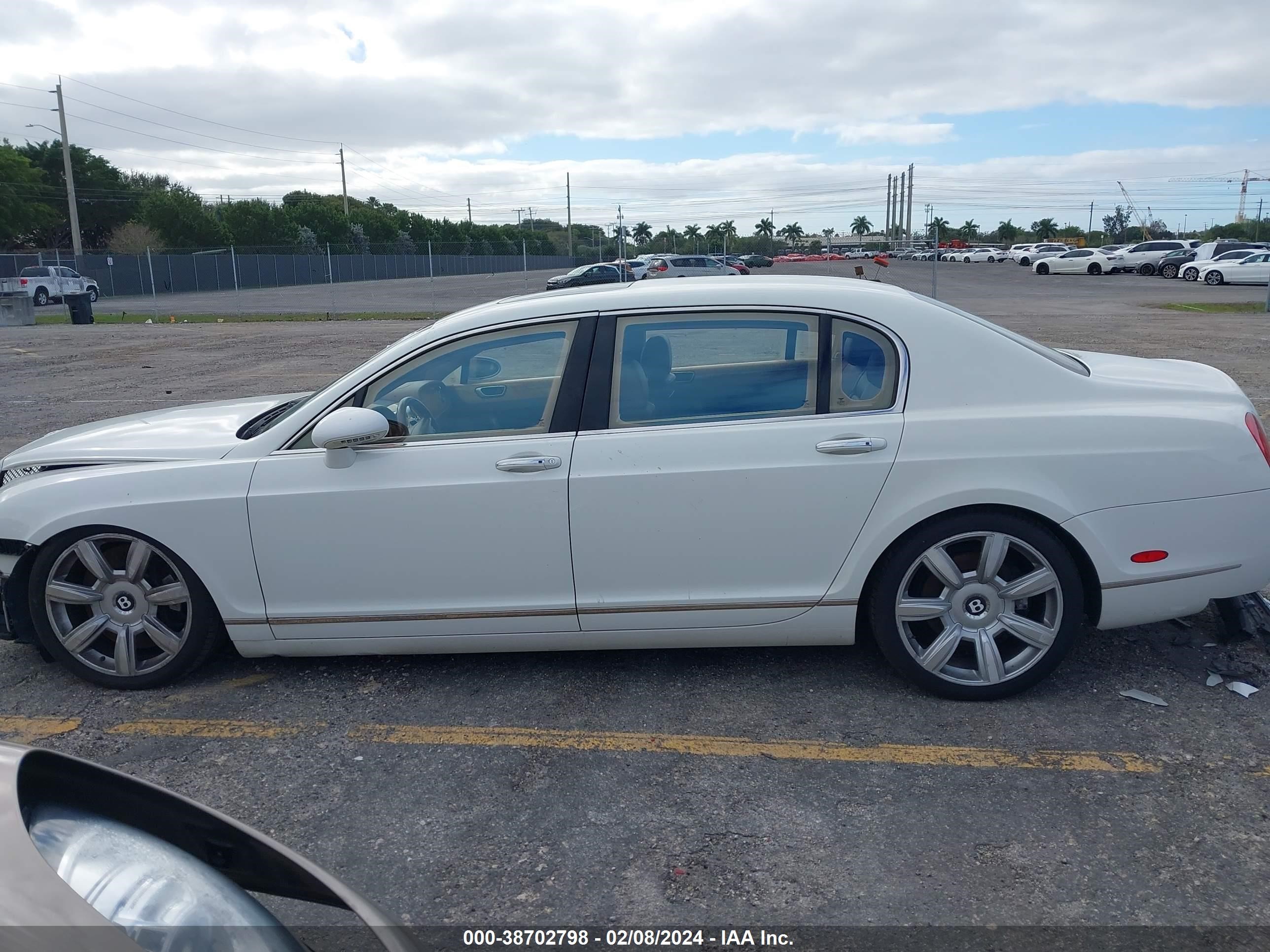 Photo 14 VIN: SCBBR53WX6C036378 - BENTLEY CONTINENTAL FLYING SPUR 