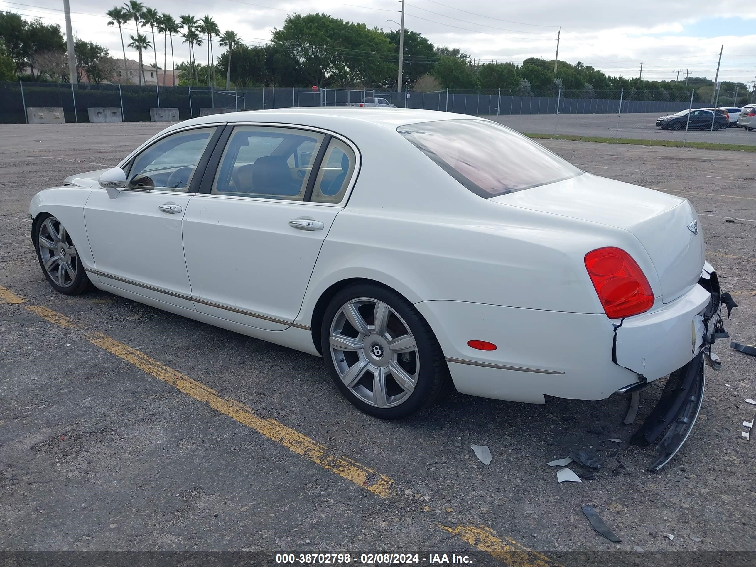 Photo 2 VIN: SCBBR53WX6C036378 - BENTLEY CONTINENTAL FLYING SPUR 