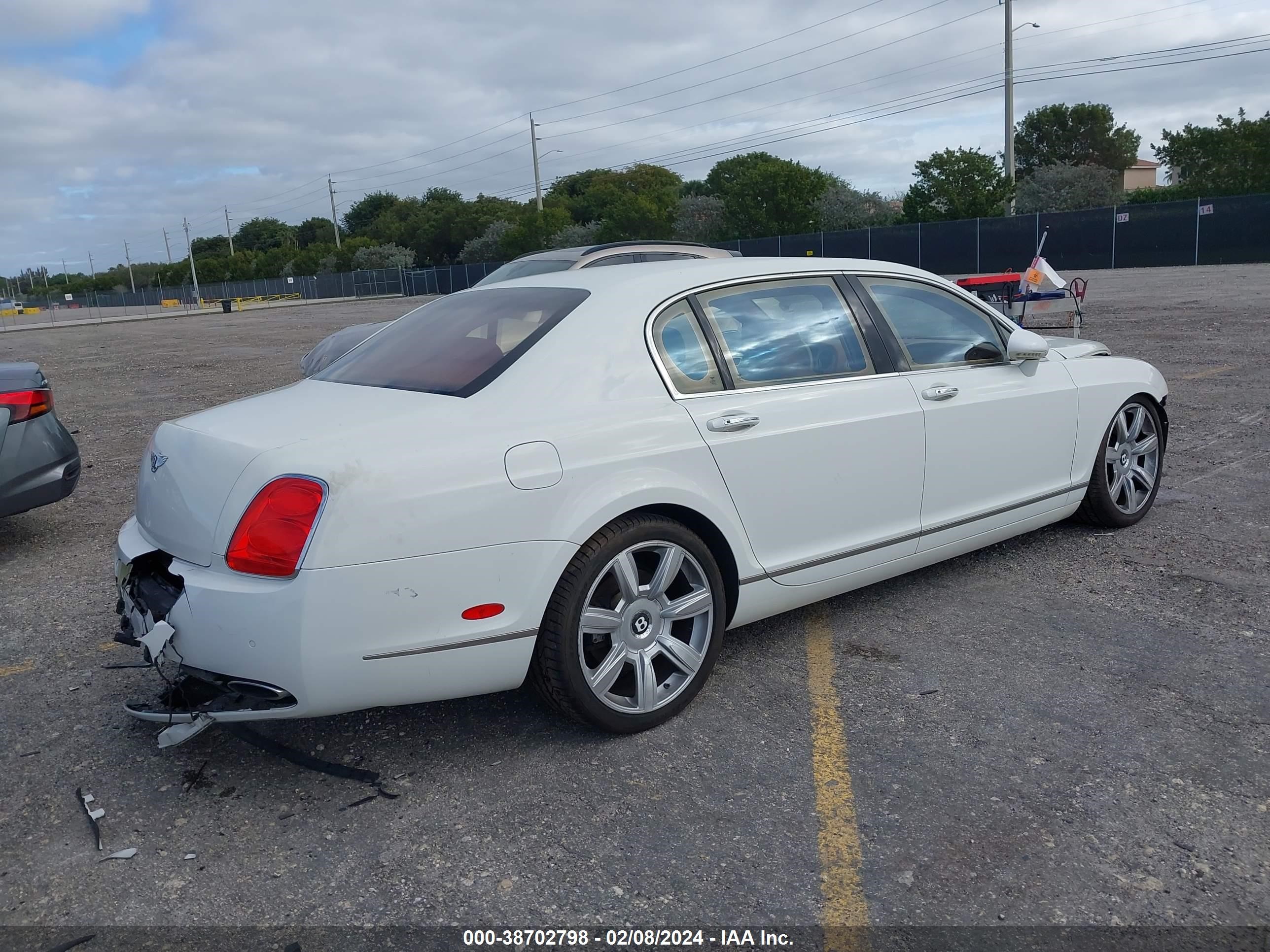 Photo 3 VIN: SCBBR53WX6C036378 - BENTLEY CONTINENTAL FLYING SPUR 