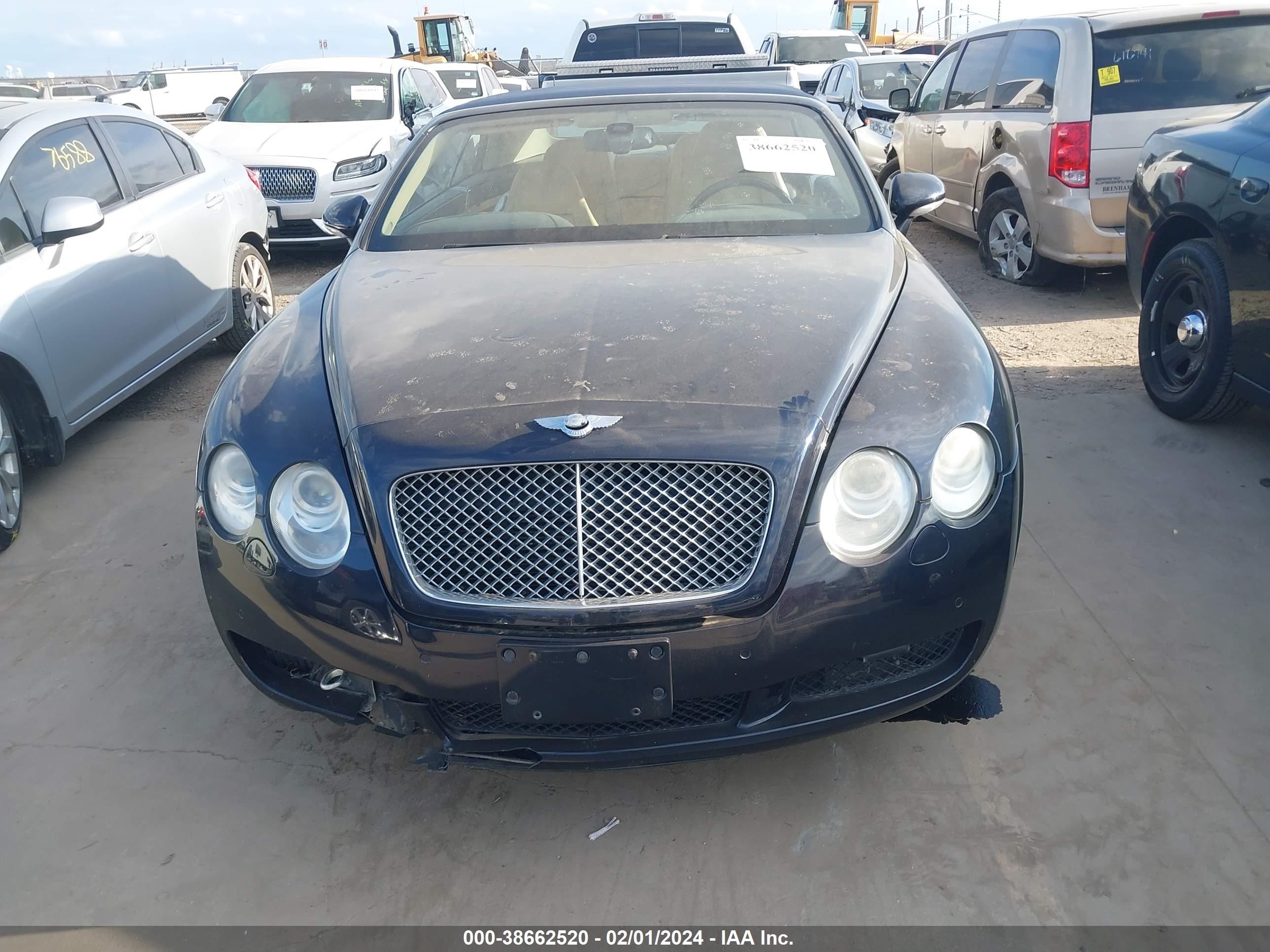 Photo 11 VIN: SCBDR33W68C056157 - BENTLEY CONTINENTAL GT 