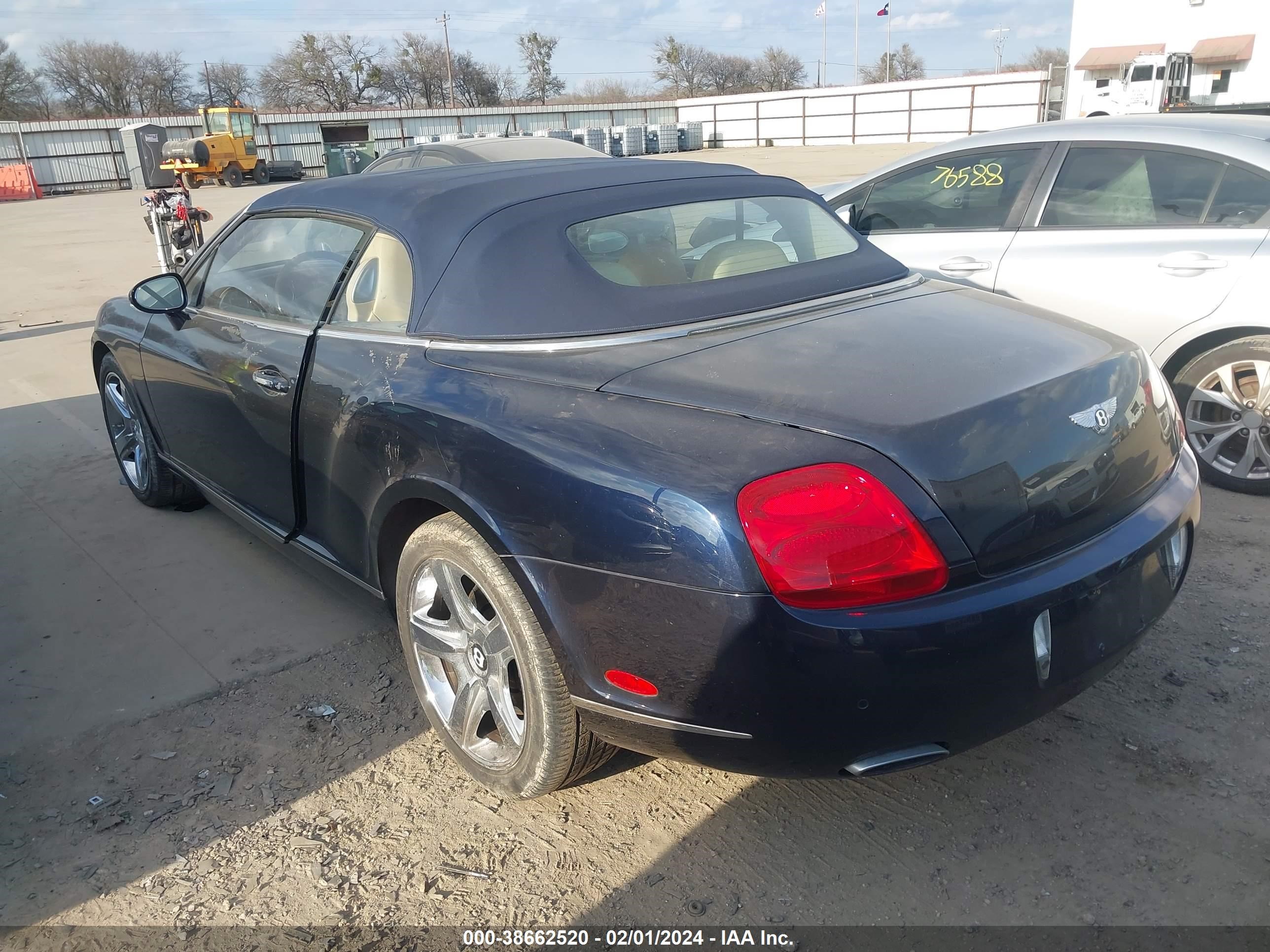 Photo 2 VIN: SCBDR33W68C056157 - BENTLEY CONTINENTAL GT 