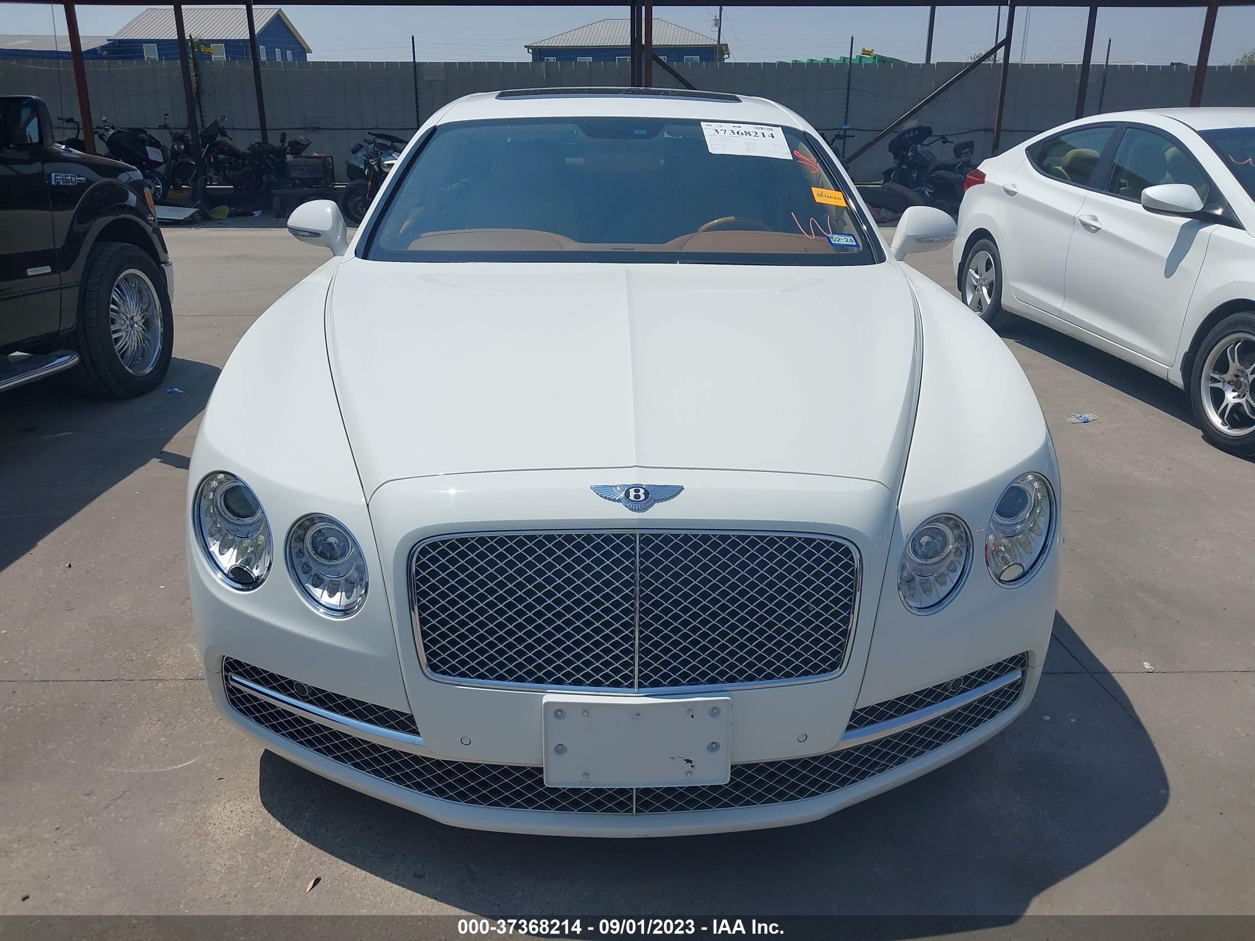 Photo 11 VIN: SCBEC9ZA7JC067789 - BENTLEY FLYING SPUR 