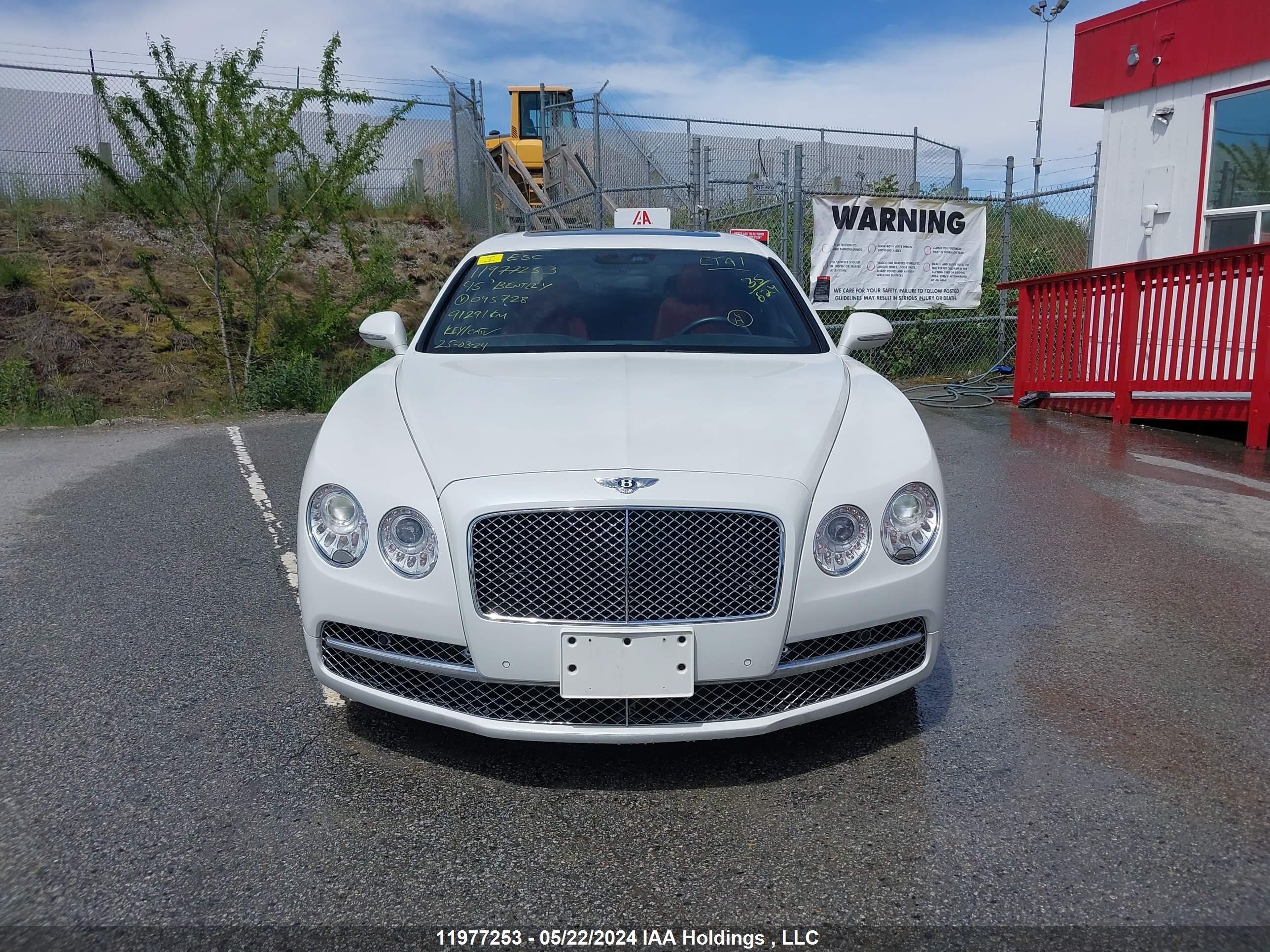 Photo 12 VIN: SCBEC9ZAXFC045728 - BENTLEY FLYING SPUR 