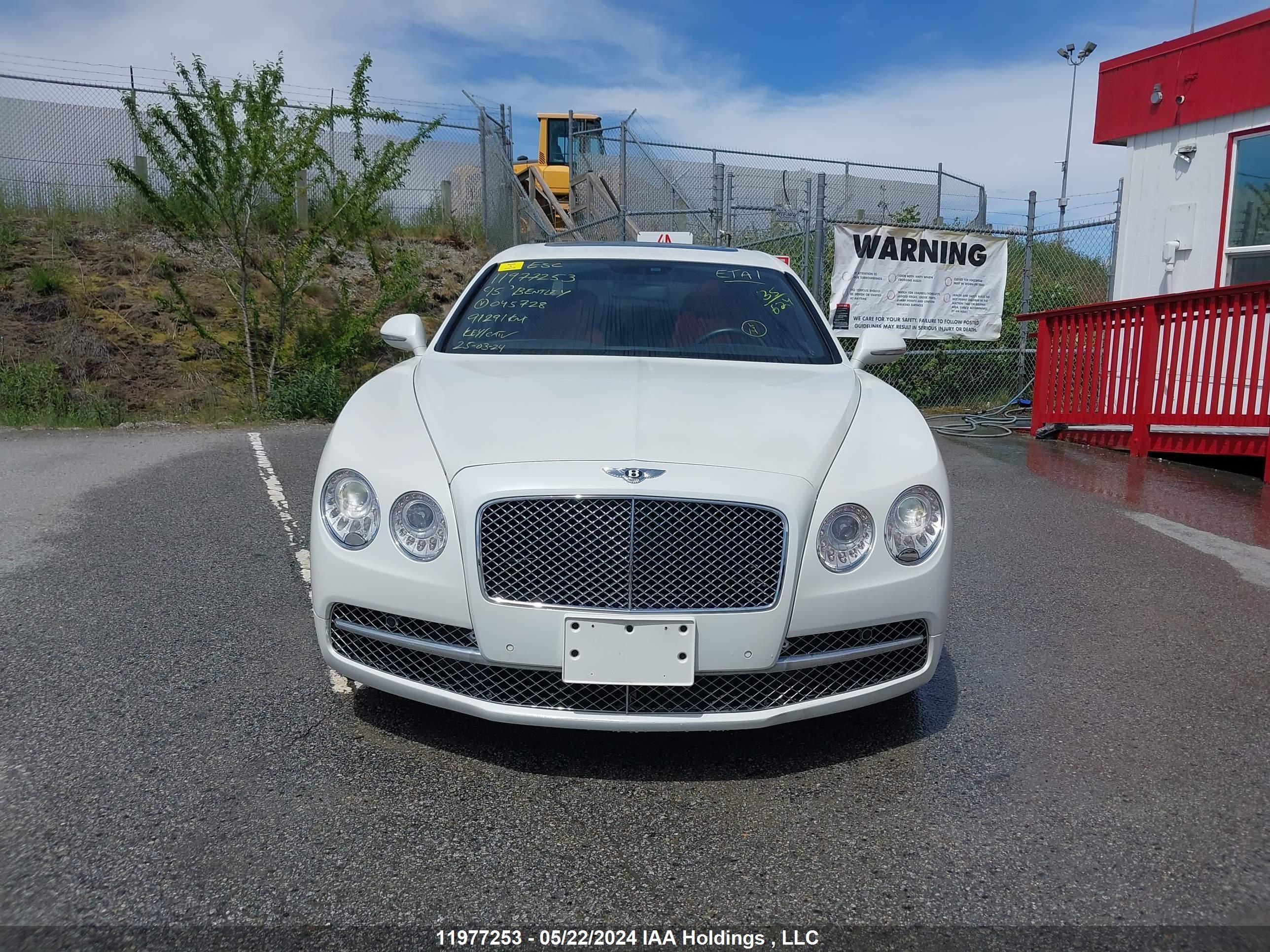 Photo 5 VIN: SCBEC9ZAXFC045728 - BENTLEY FLYING SPUR 