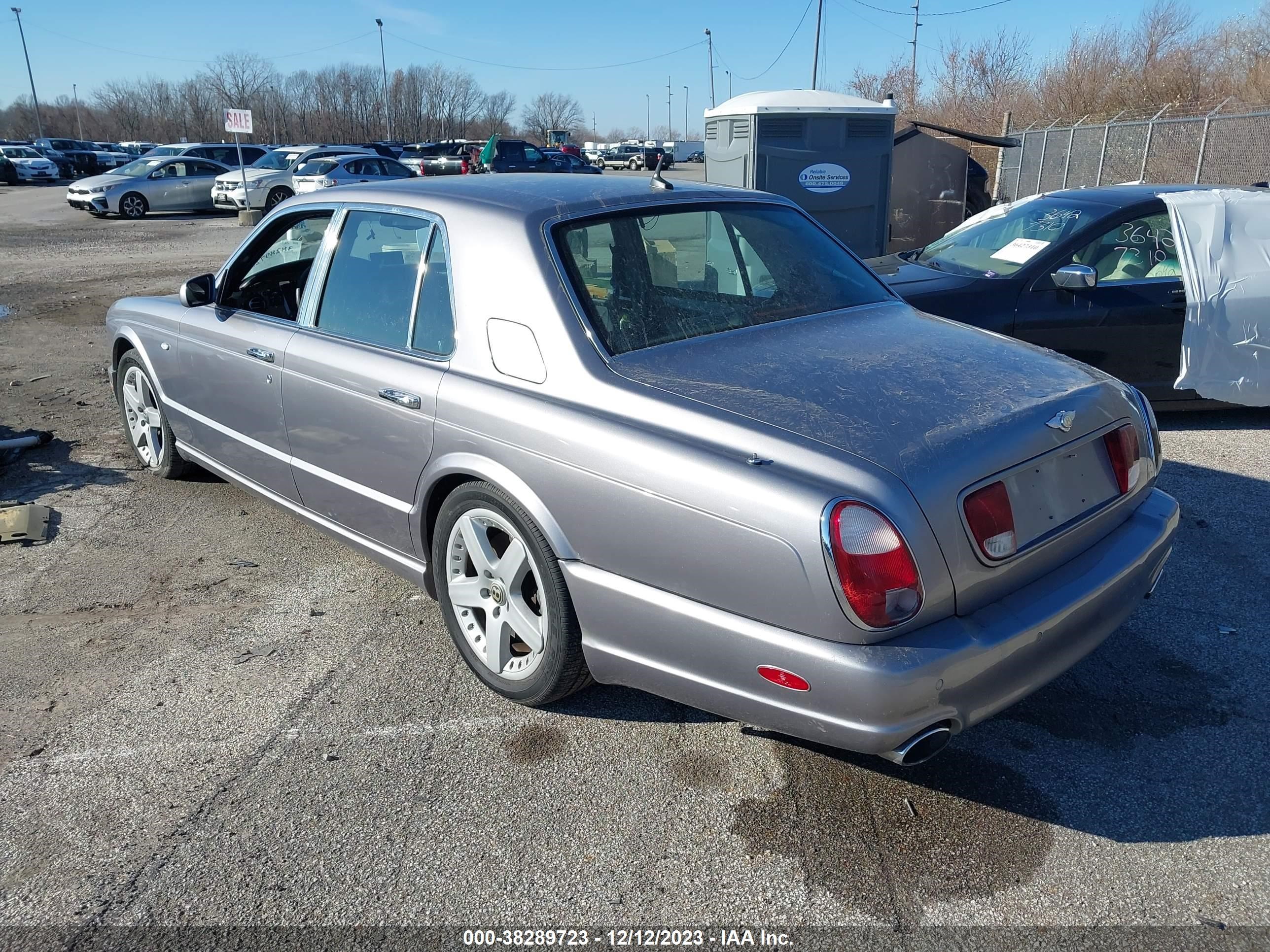 Photo 2 VIN: SCBLF34F32CX08615 - BENTLEY ARNAGE 