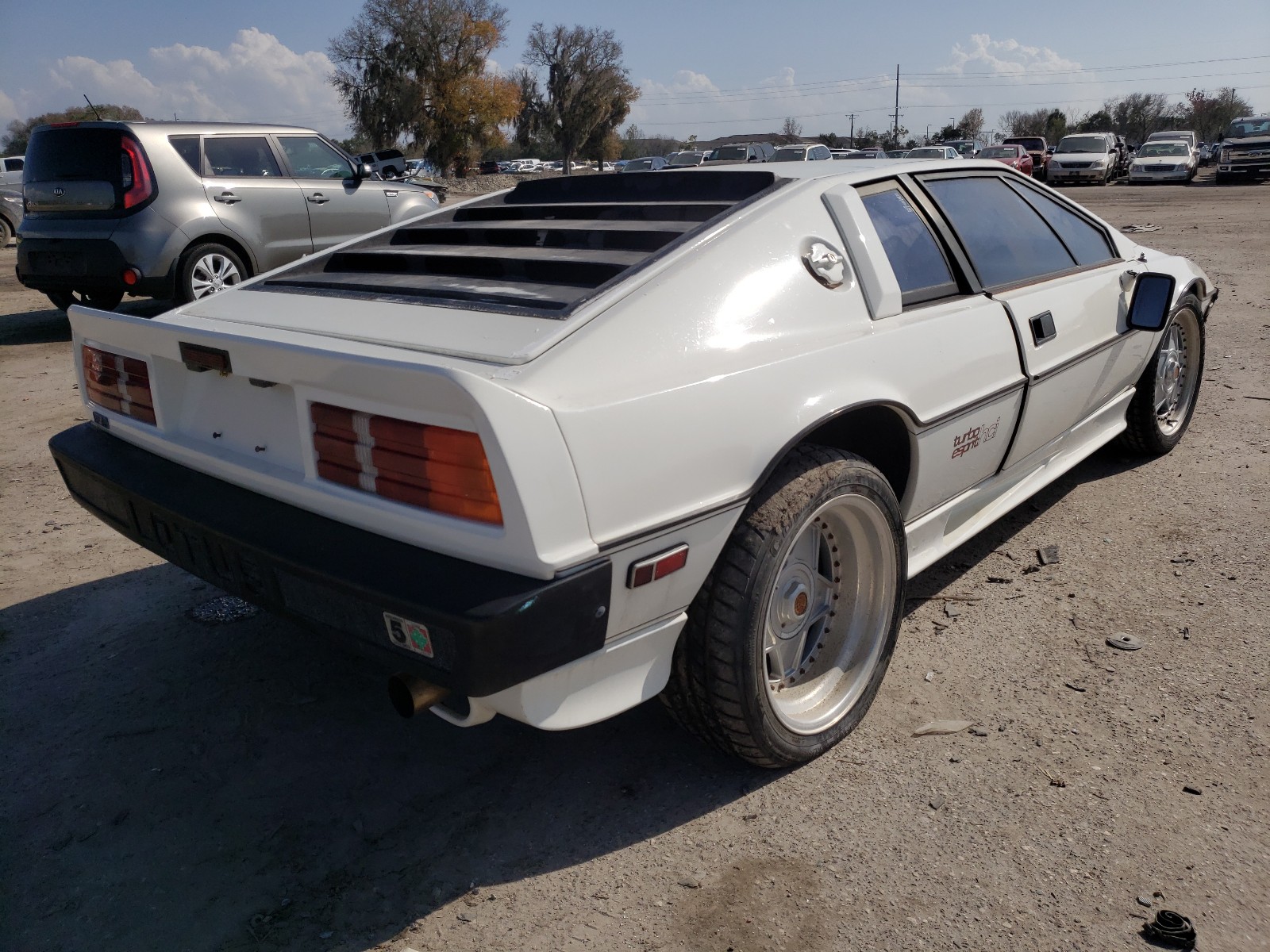 Photo 3 VIN: SCCFC20A5GHF60826 - LOTUS ESPRIT 