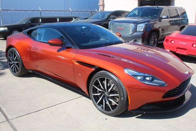 Photo 7 VIN: SCFRMFAV7HGL02494 - ASTON MARTIN DB11 