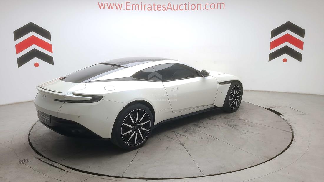 Photo 7 VIN: SCFRMFAV9HGL01086 - ASTON MARTIN DB 11 