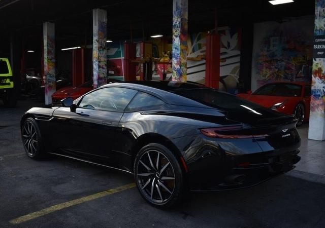 Photo 2 VIN: SCFRMFAWXLGL08775 - ASTON MARTIN DB11 