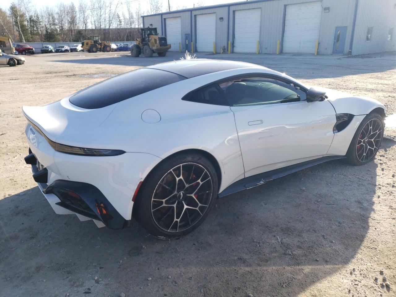 Photo 2 VIN: SCFSMGAW6MGN05743 - ASTON MARTIN VANTAGE 