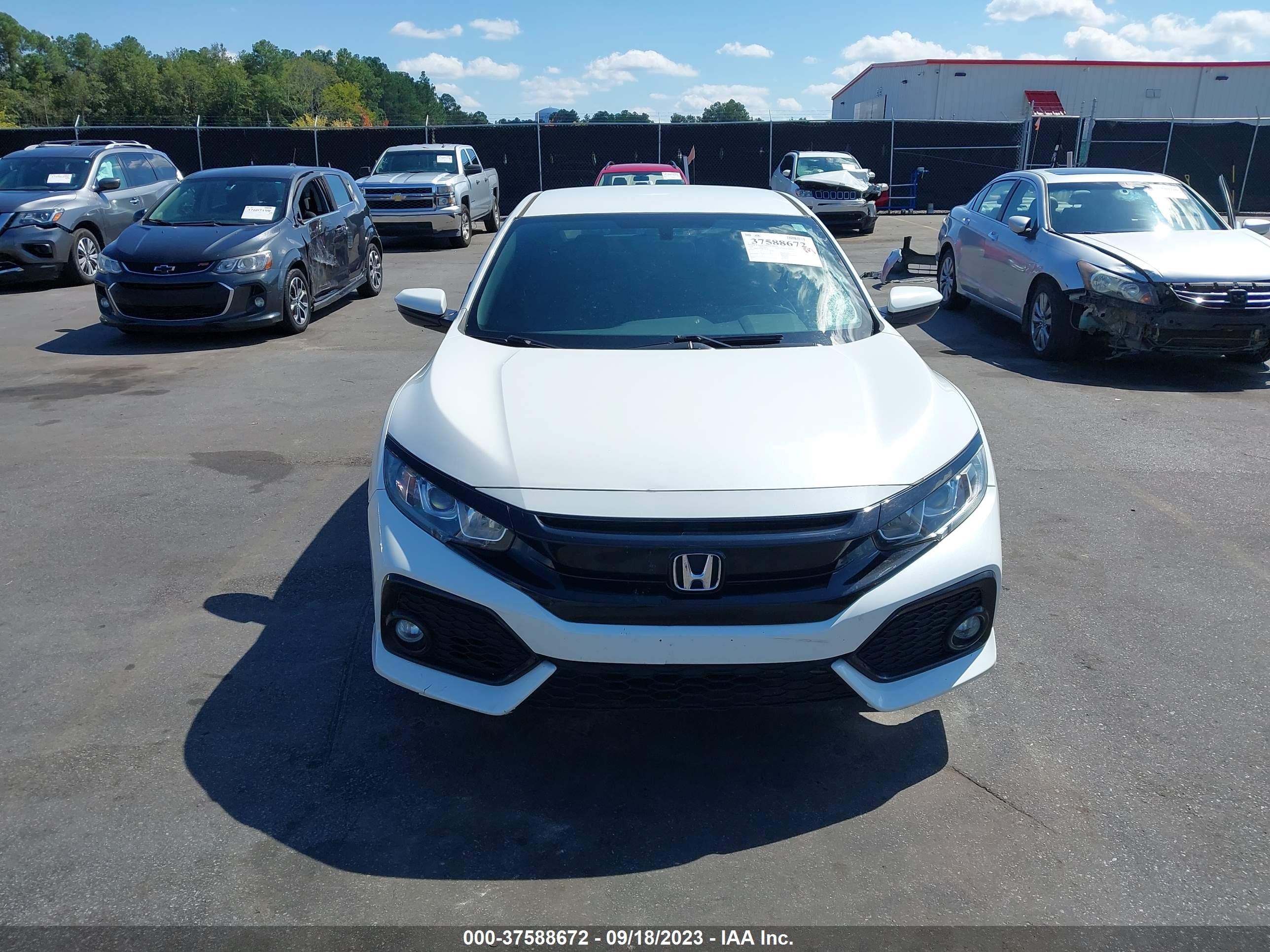 Photo 11 VIN: SHHFK7G40JU205342 - HONDA CIVIC 