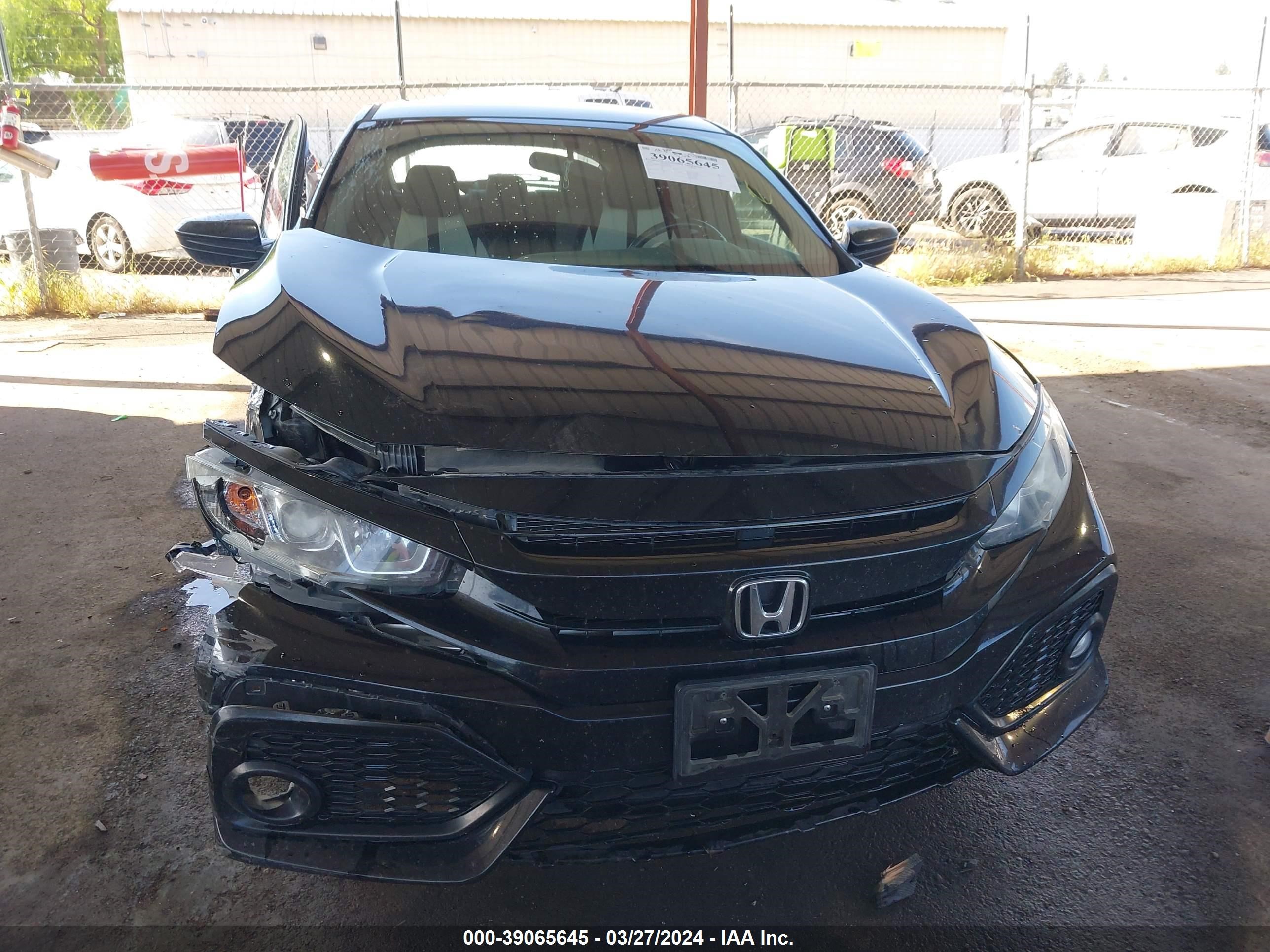 Photo 11 VIN: SHHFK7H40JU415566 - HONDA CIVIC 