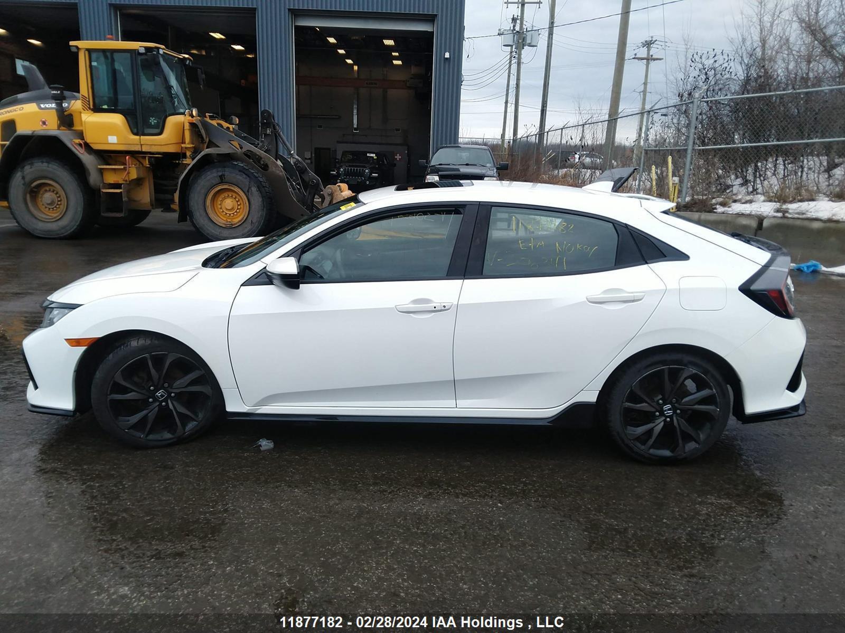 Photo 13 VIN: SHHFK7H41JU306341 - HONDA CIVIC 