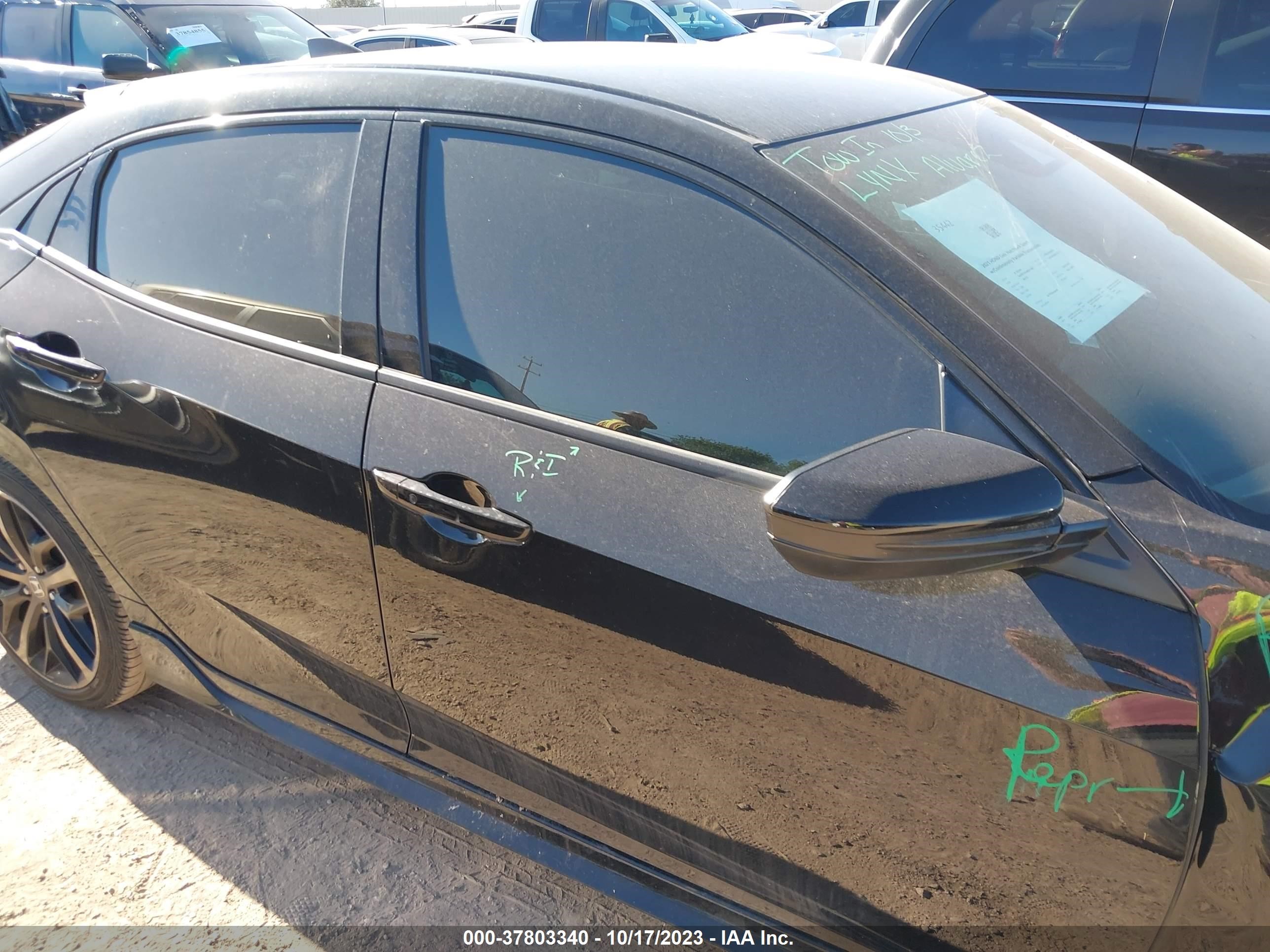 Photo 12 VIN: SHHFK7H45MU215657 - HONDA CIVIC 