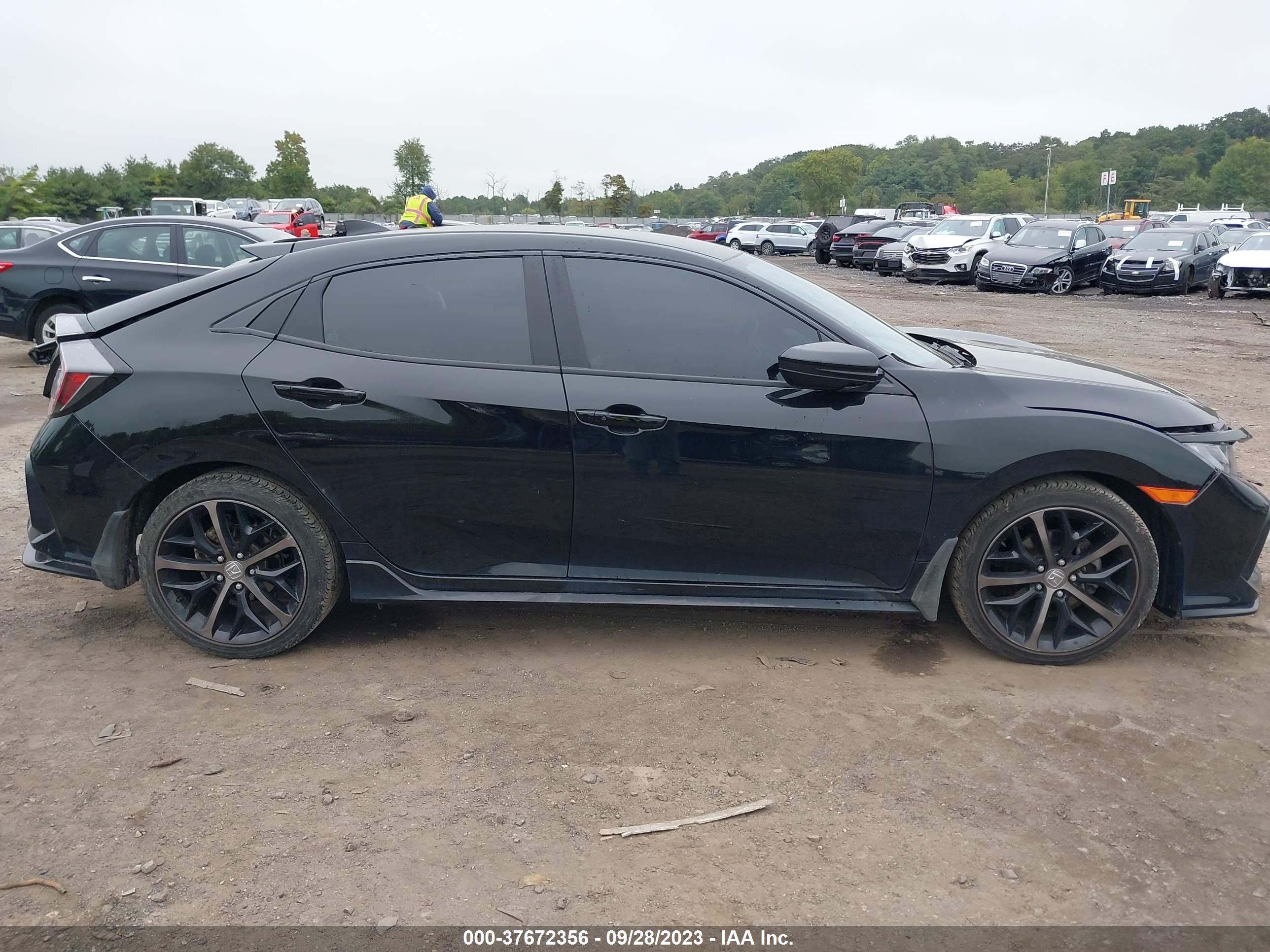 Photo 12 VIN: SHHFK7H46MU425779 - HONDA CIVIC 