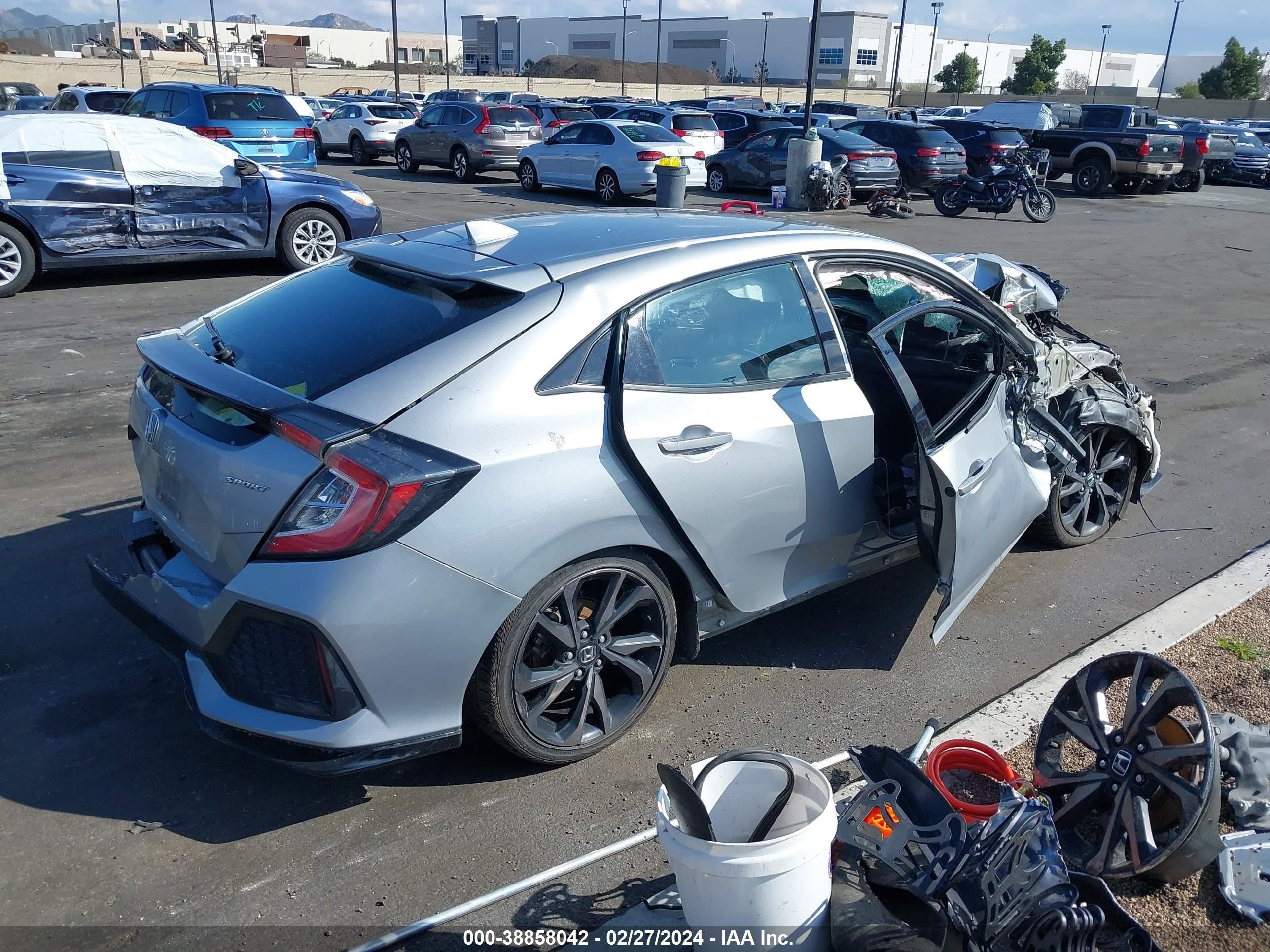 Photo 3 VIN: SHHFK7H47HU415915 - HONDA CIVIC 