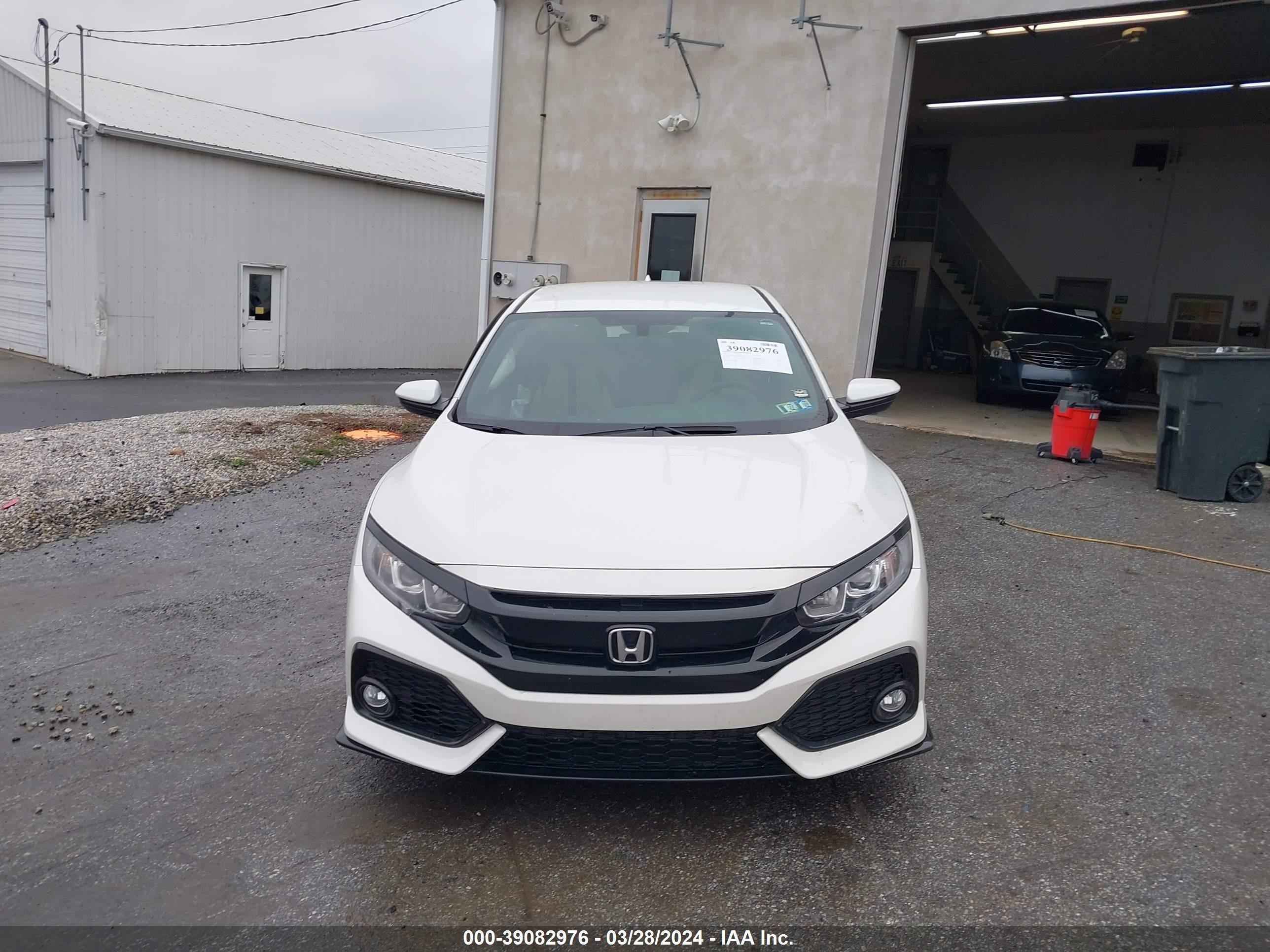 Photo 11 VIN: SHHFK7H47HU417860 - HONDA CIVIC 