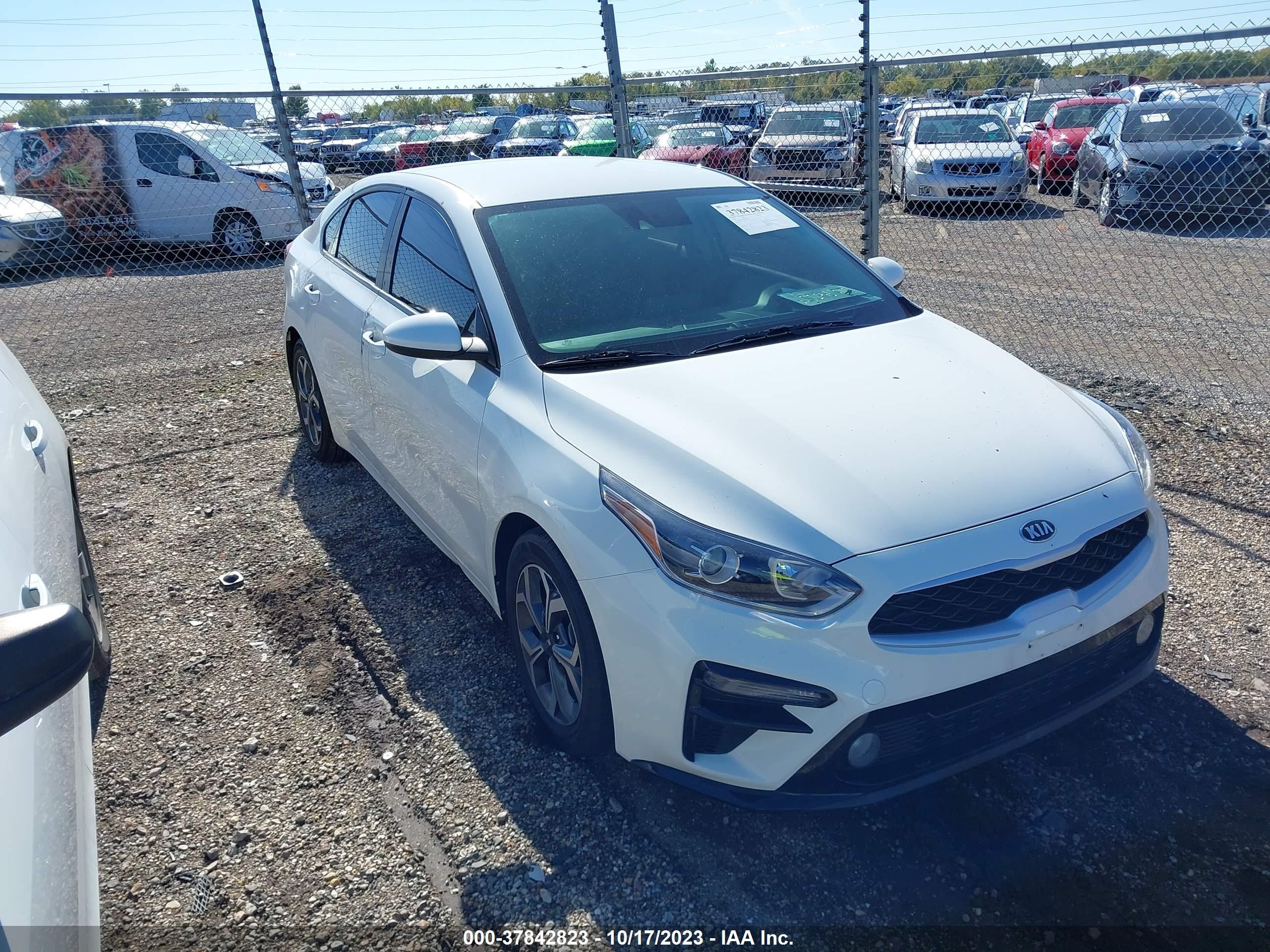 Photo 0 VIN: SHHFK7H57HU227291 - KIA FORTE 