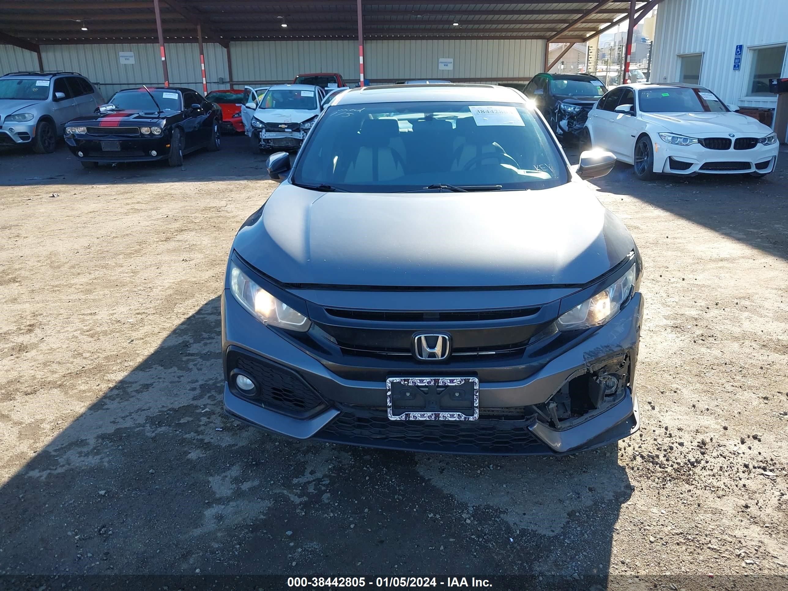 Photo 11 VIN: SHHFK7H58JU402492 - HONDA CIVIC 