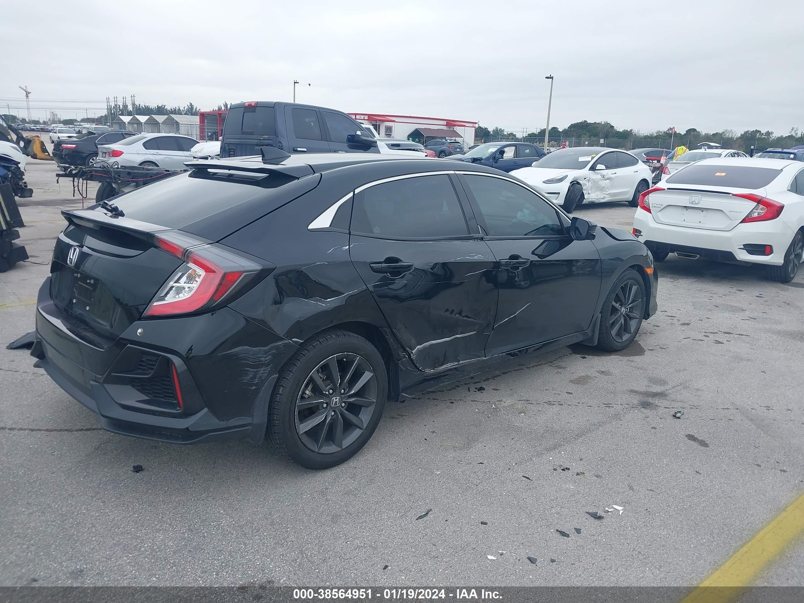 Photo 3 VIN: SHHFK7H61MU421561 - HONDA CIVIC 