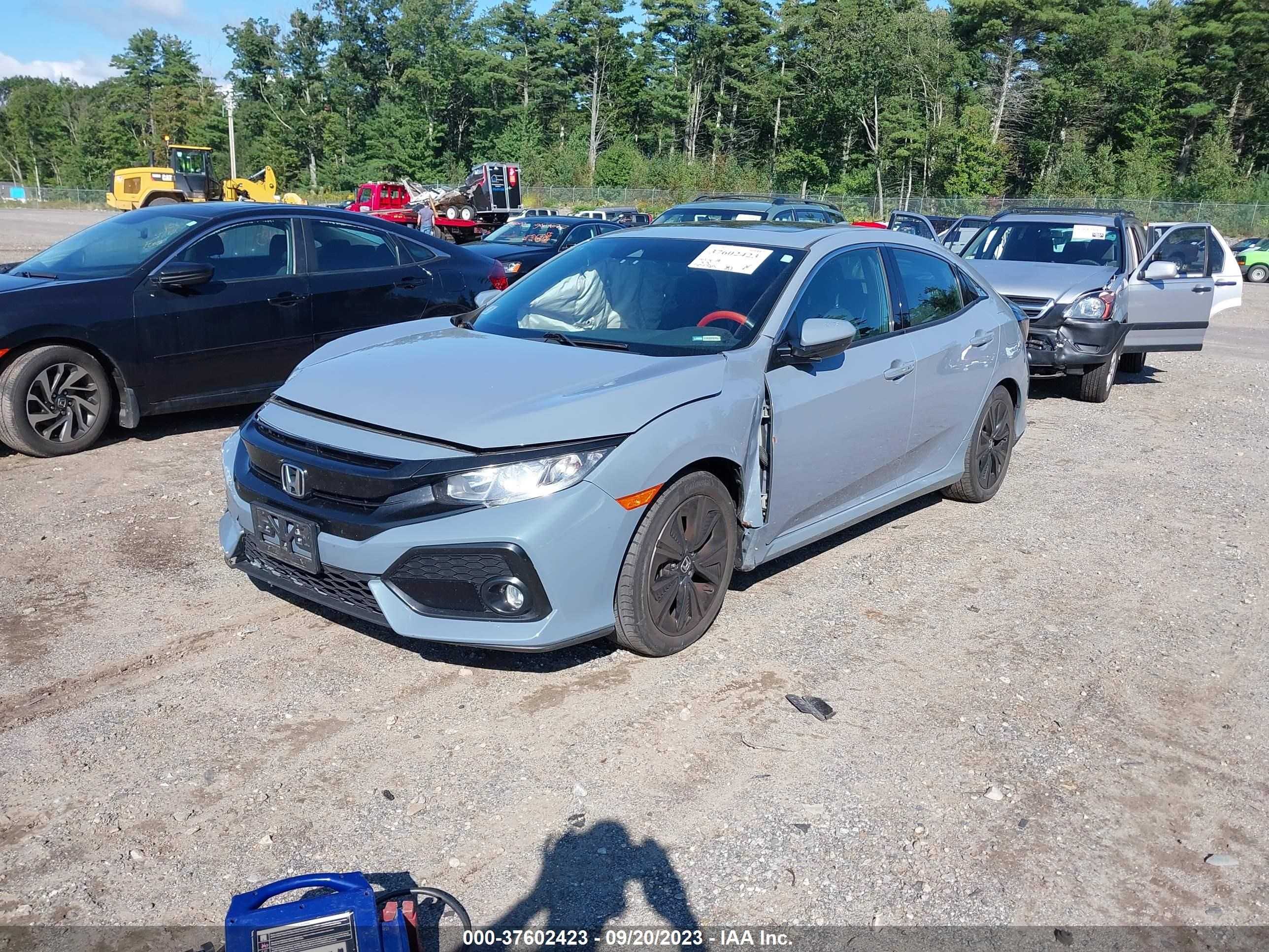 Photo 1 VIN: SHHFK7H6XJU200844 - HONDA CIVIC 