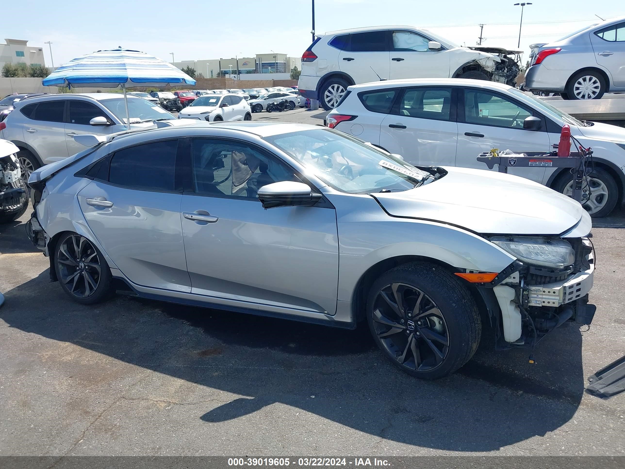 Photo 12 VIN: SHHFK7H90JU411559 - HONDA CIVIC 