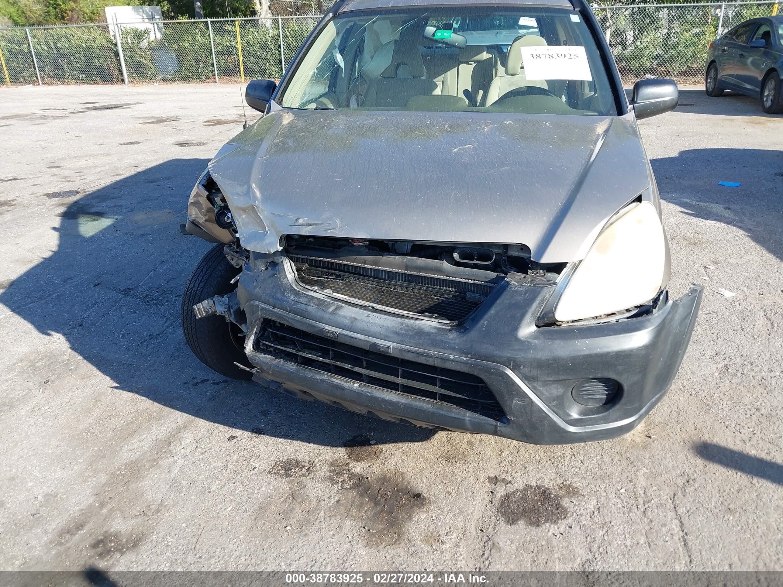 Photo 5 VIN: SHSRD68516U400697 - HONDA CR-V 