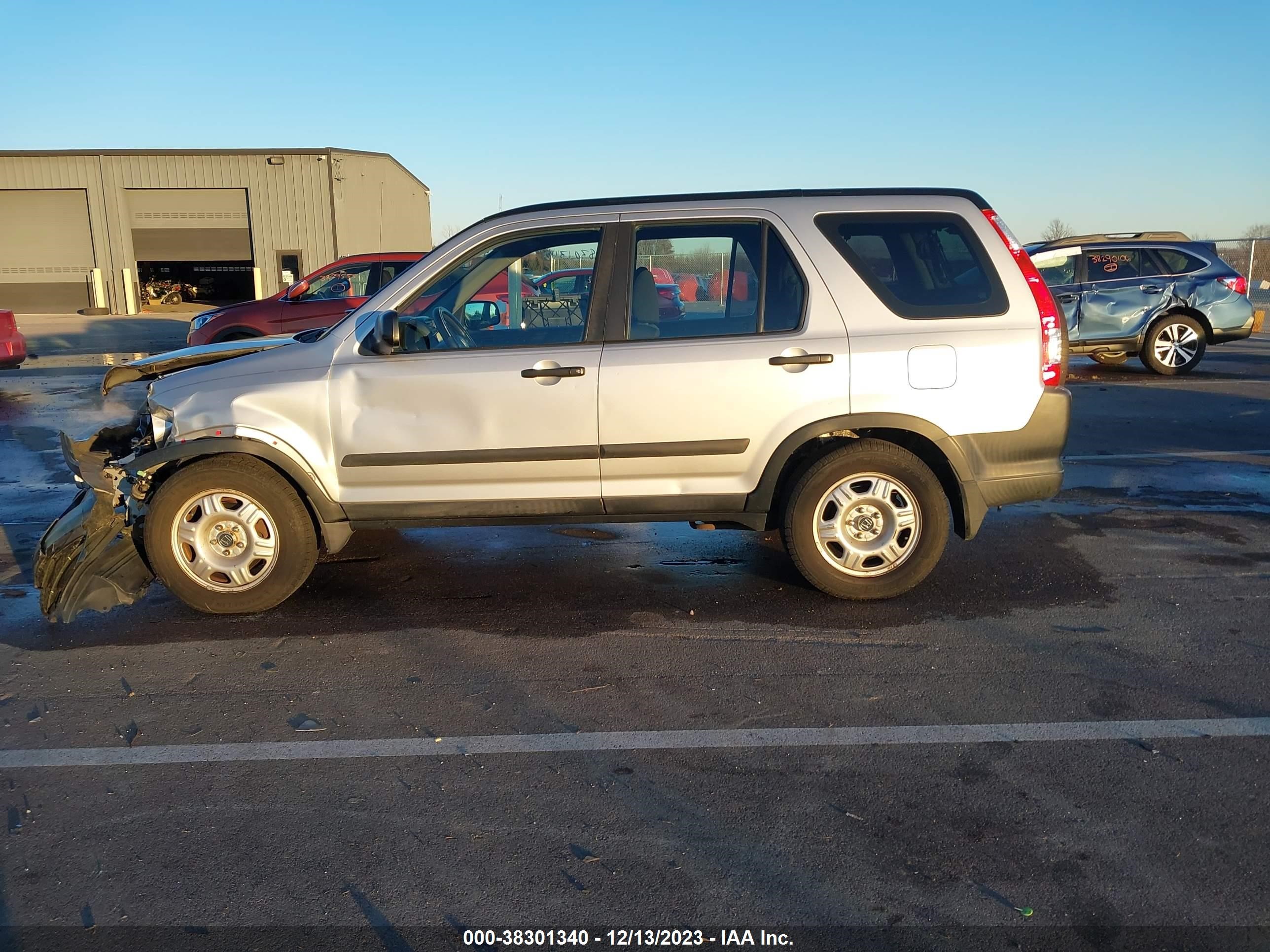 Photo 14 VIN: SHSRD68525U305970 - HONDA CR-V 