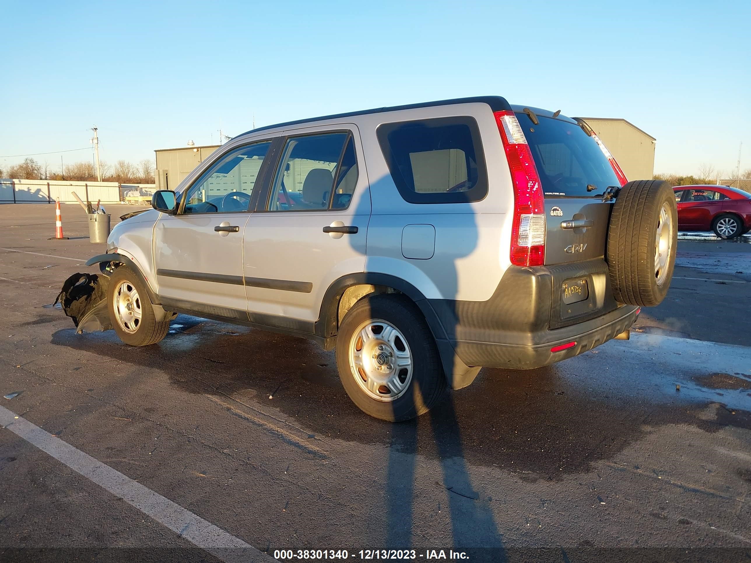 Photo 2 VIN: SHSRD68525U305970 - HONDA CR-V 