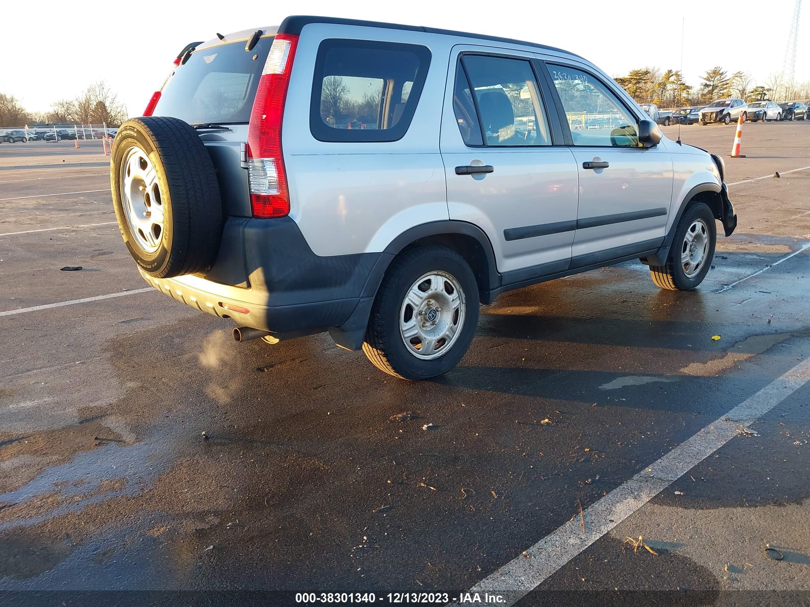 Photo 3 VIN: SHSRD68525U305970 - HONDA CR-V 