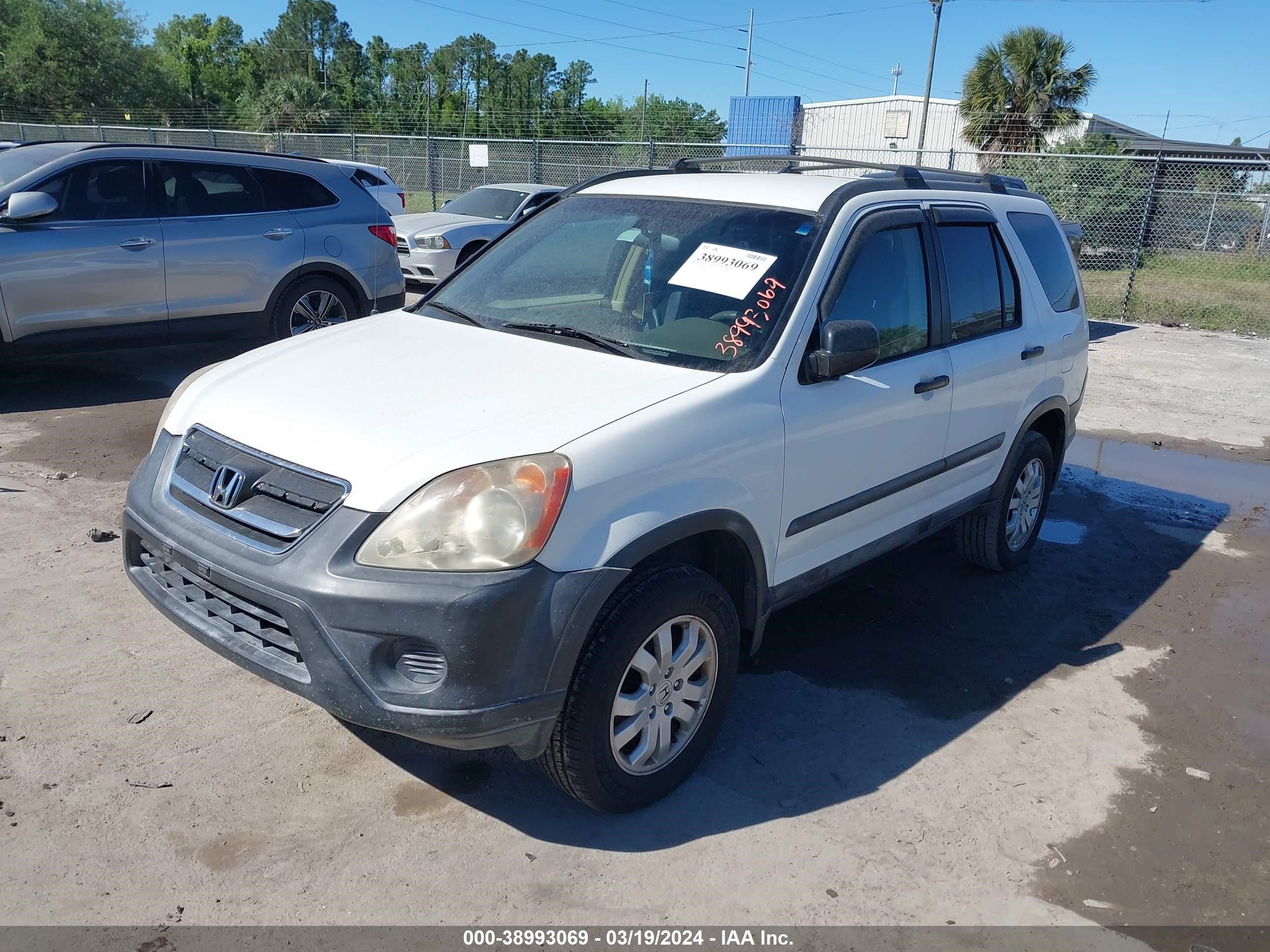 Photo 1 VIN: SHSRD68535U305590 - HONDA CR-V 