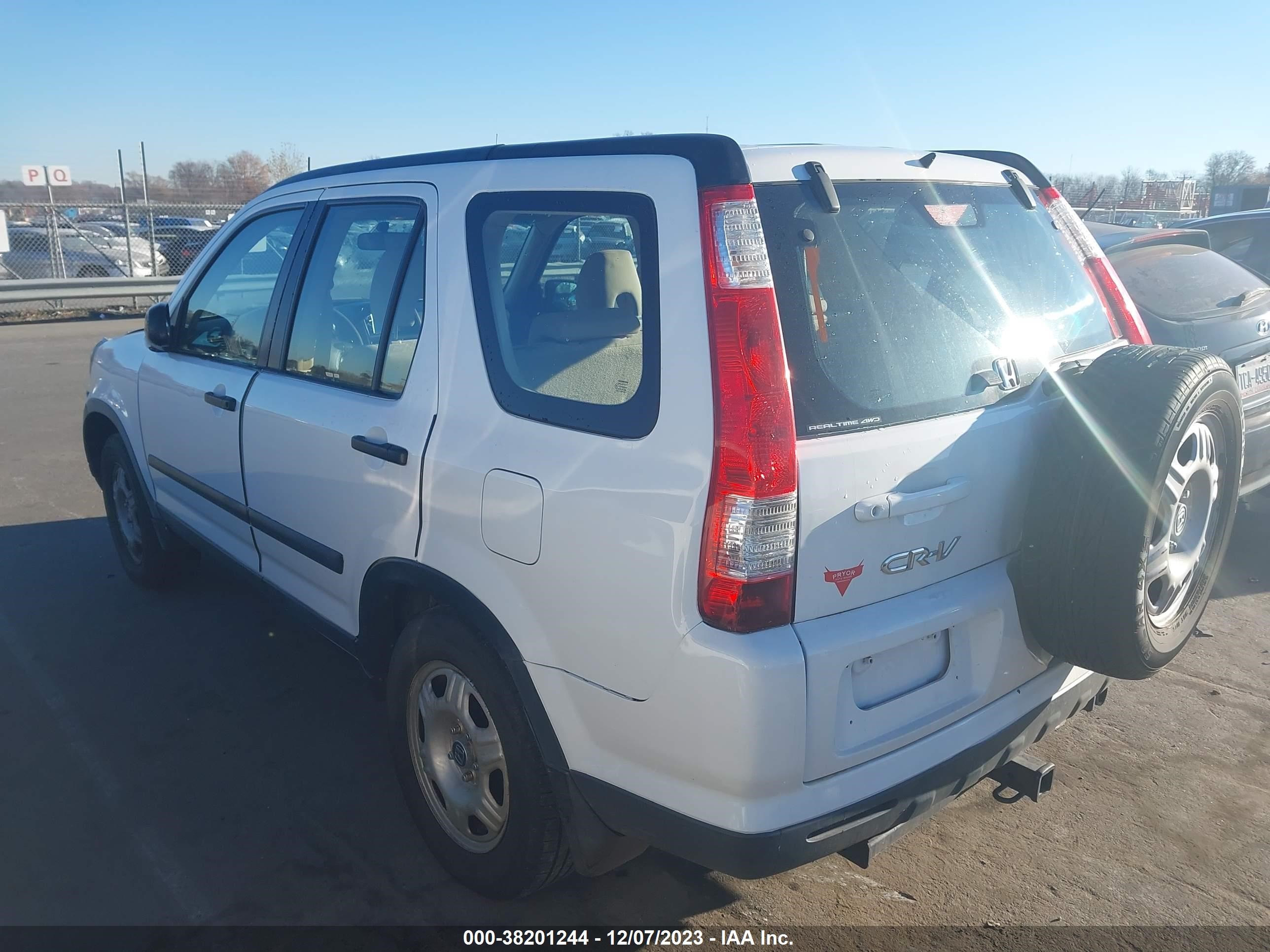 Photo 2 VIN: SHSRD78506U436404 - HONDA CR-V 