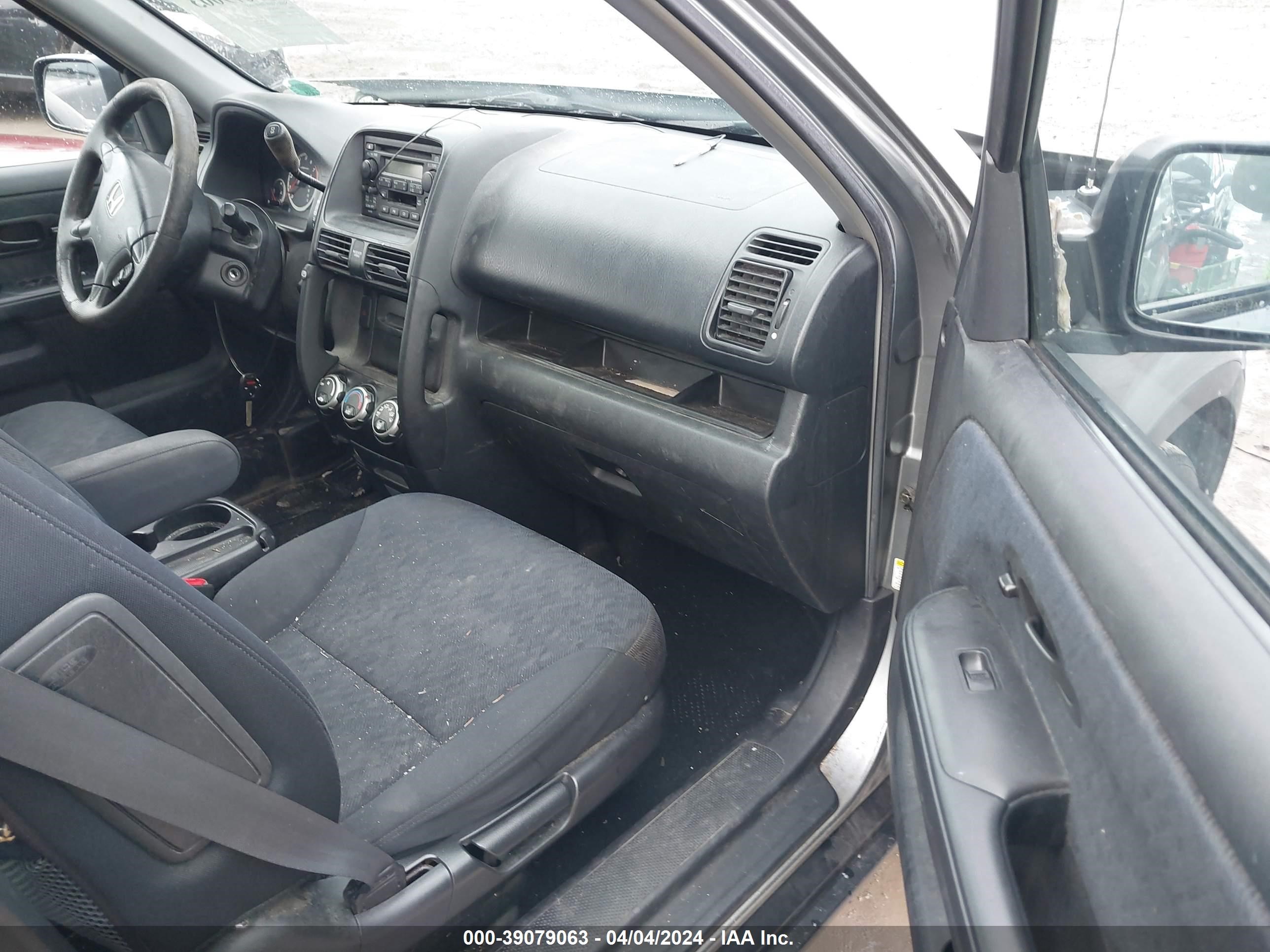 Photo 4 VIN: SHSRD78546U412736 - HONDA CR-V 