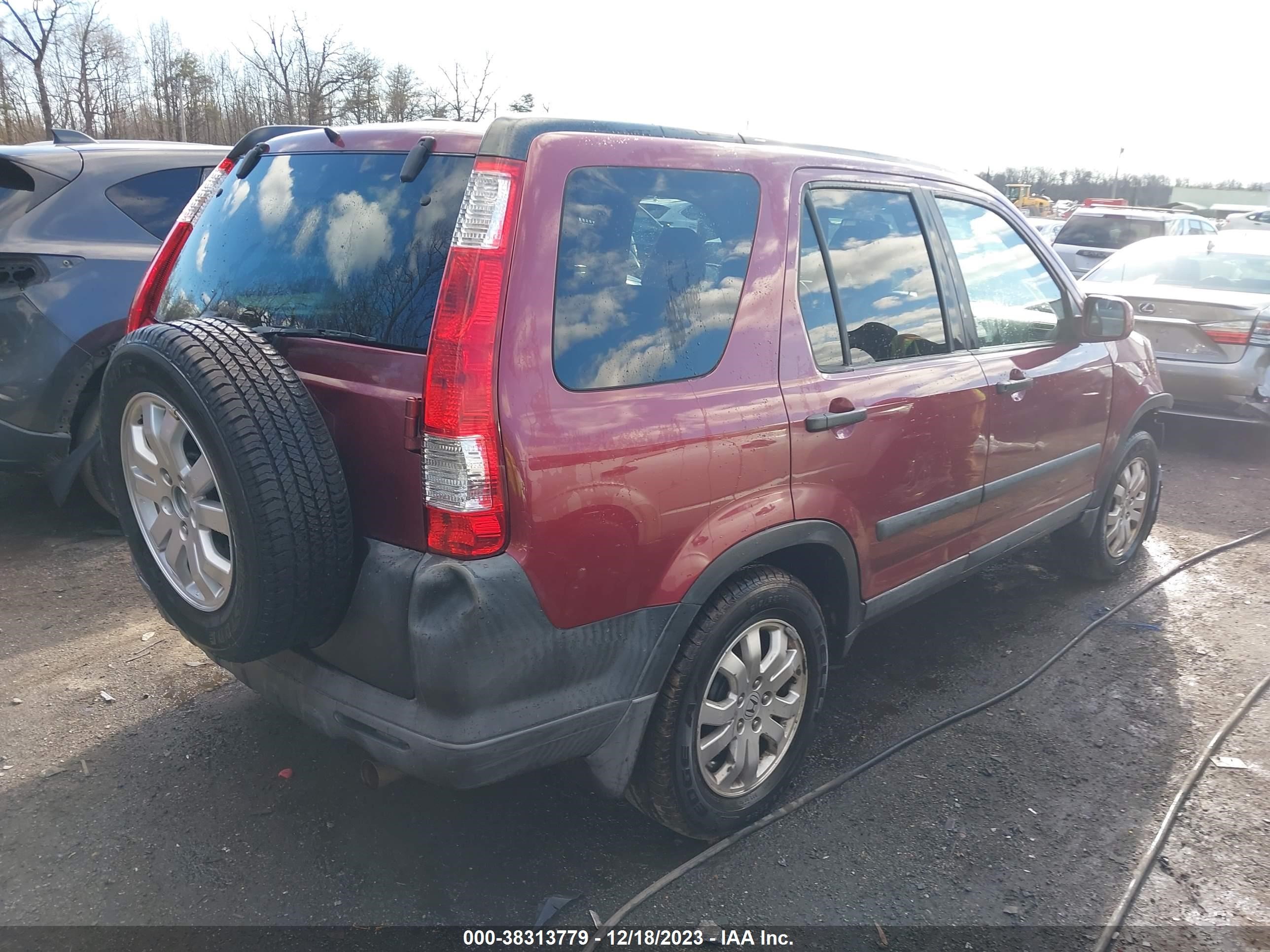 Photo 3 VIN: SHSRD78805U325022 - HONDA CR-V 