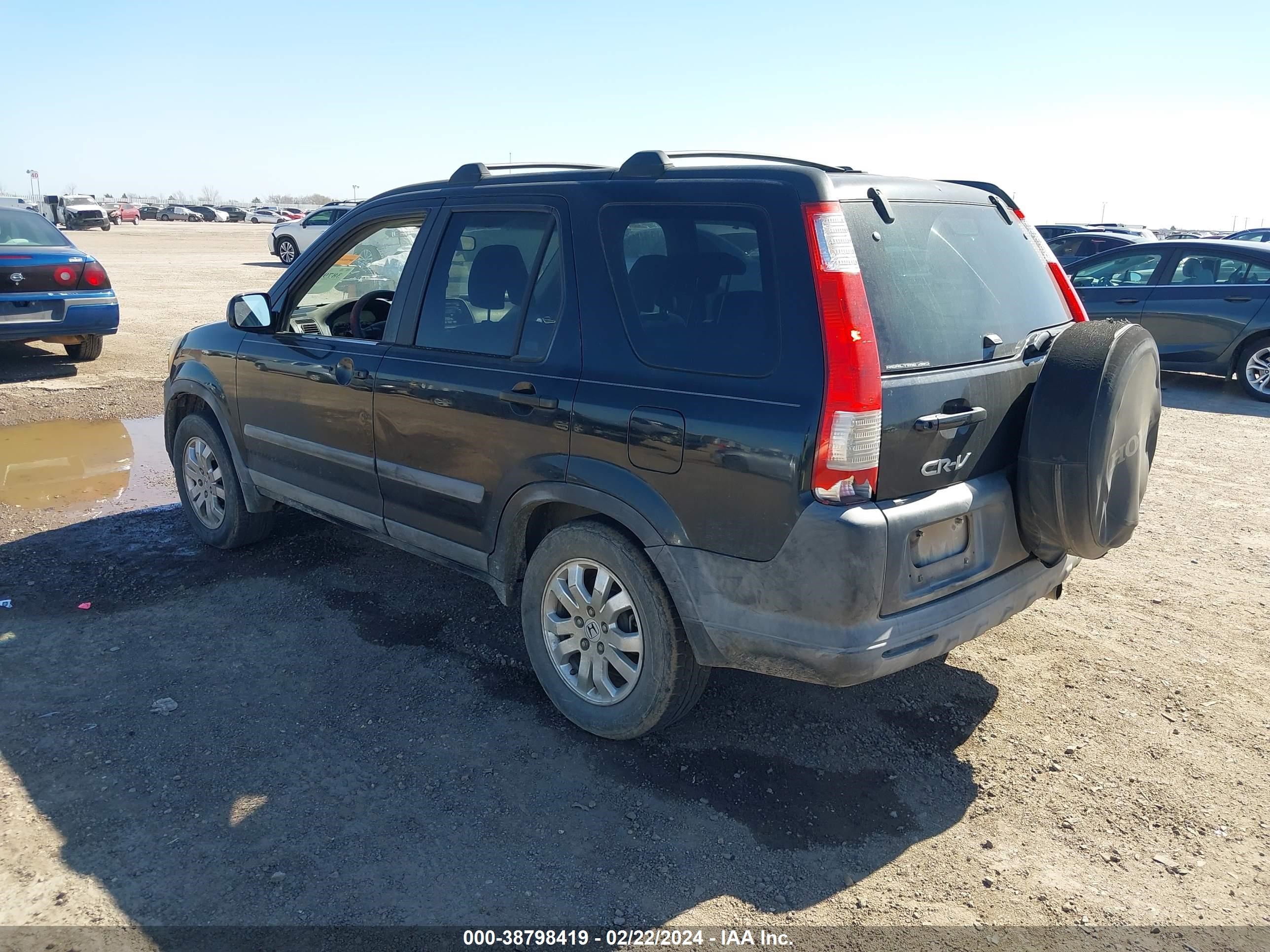 Photo 2 VIN: SHSRD78805U328373 - HONDA CR-V 