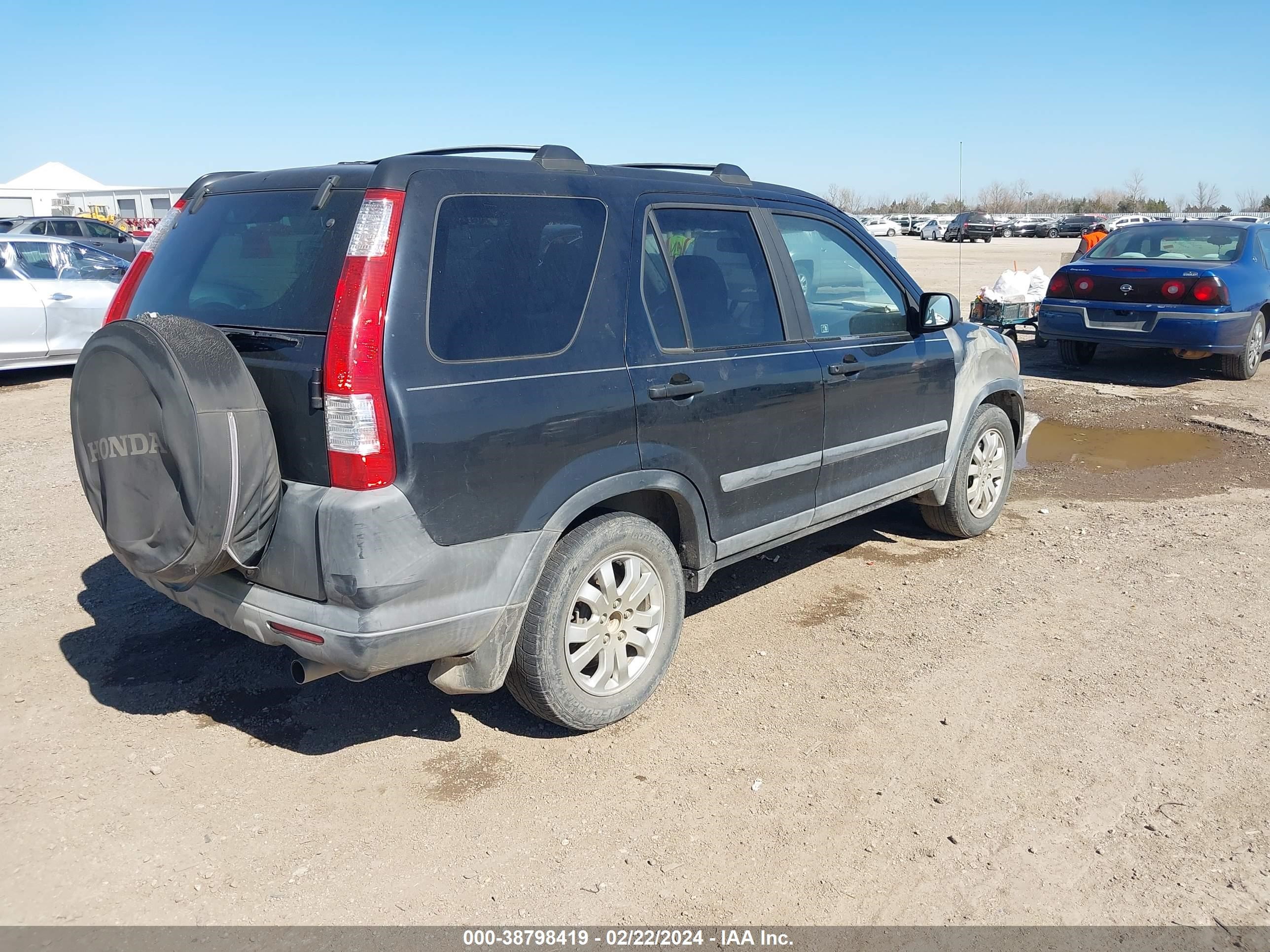 Photo 3 VIN: SHSRD78805U328373 - HONDA CR-V 