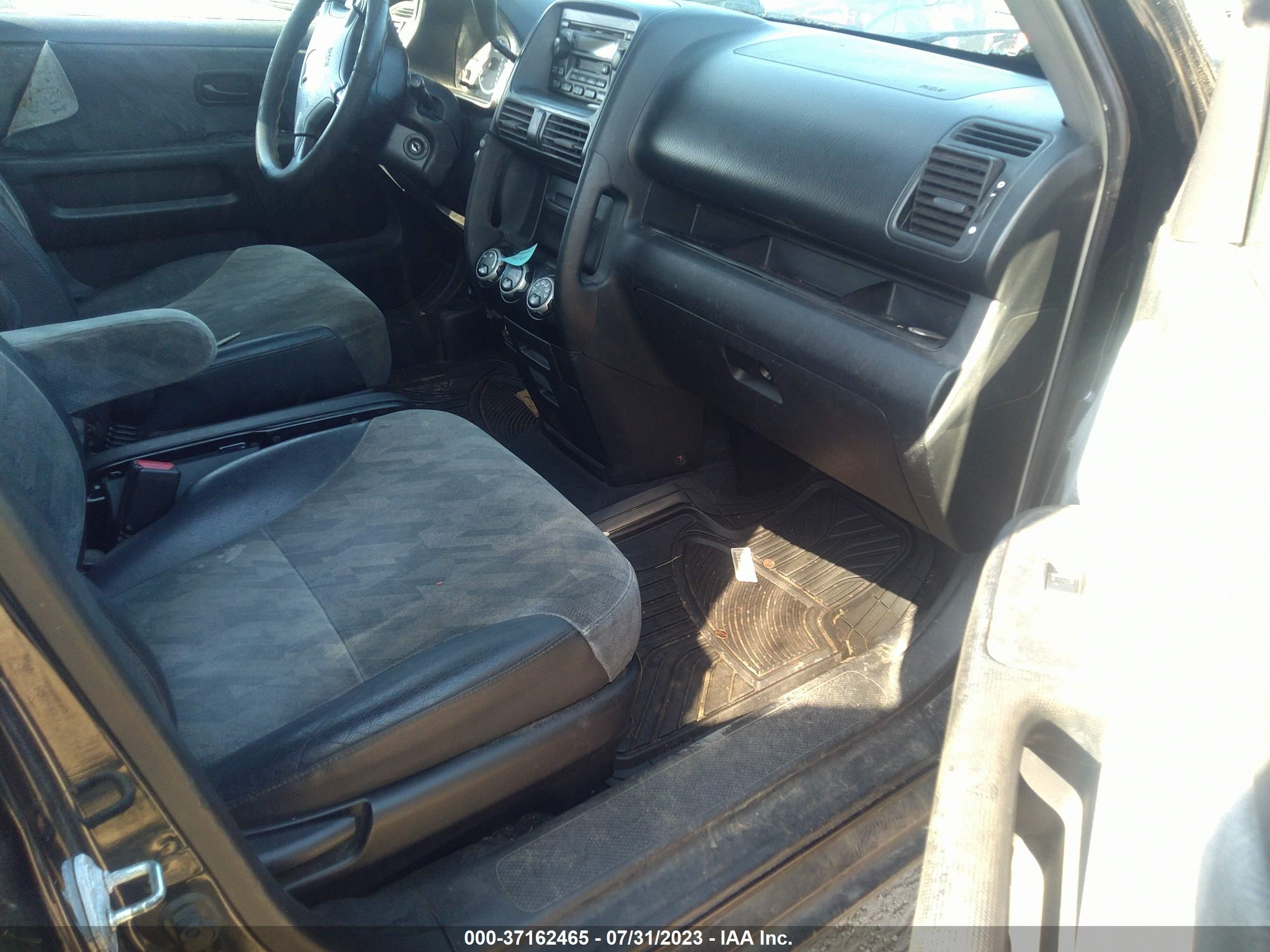 Photo 4 VIN: SHSRD78813U111346 - HONDA CR-V 