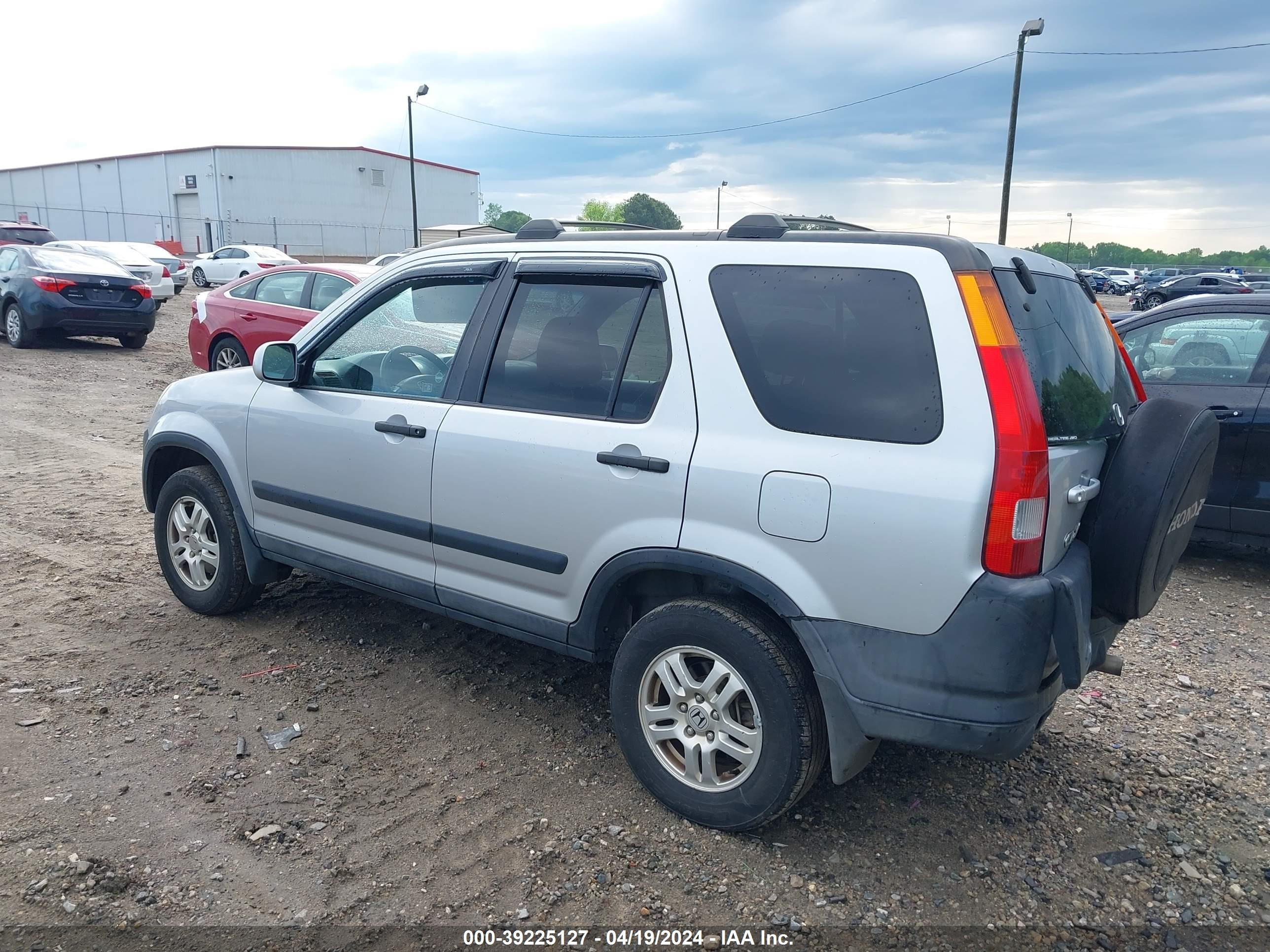 Photo 2 VIN: SHSRD78814U224120 - HONDA CR-V 